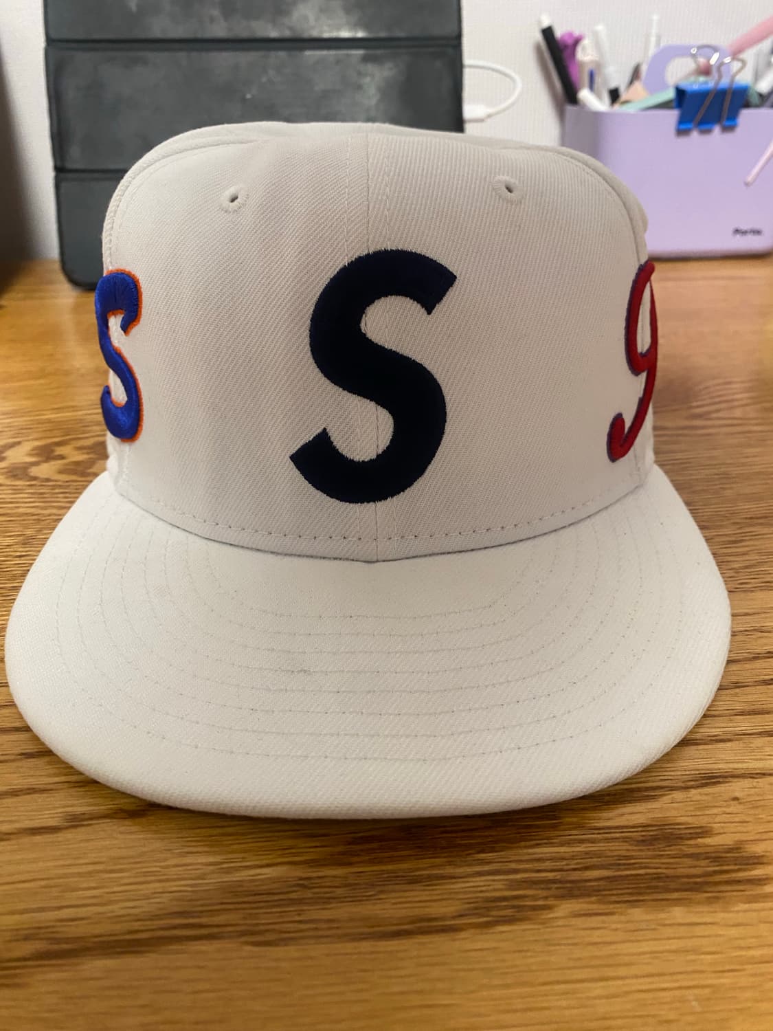 슈프림 멀티 S 로고 뉴에라 화이트 - 25SS 상품이미지3