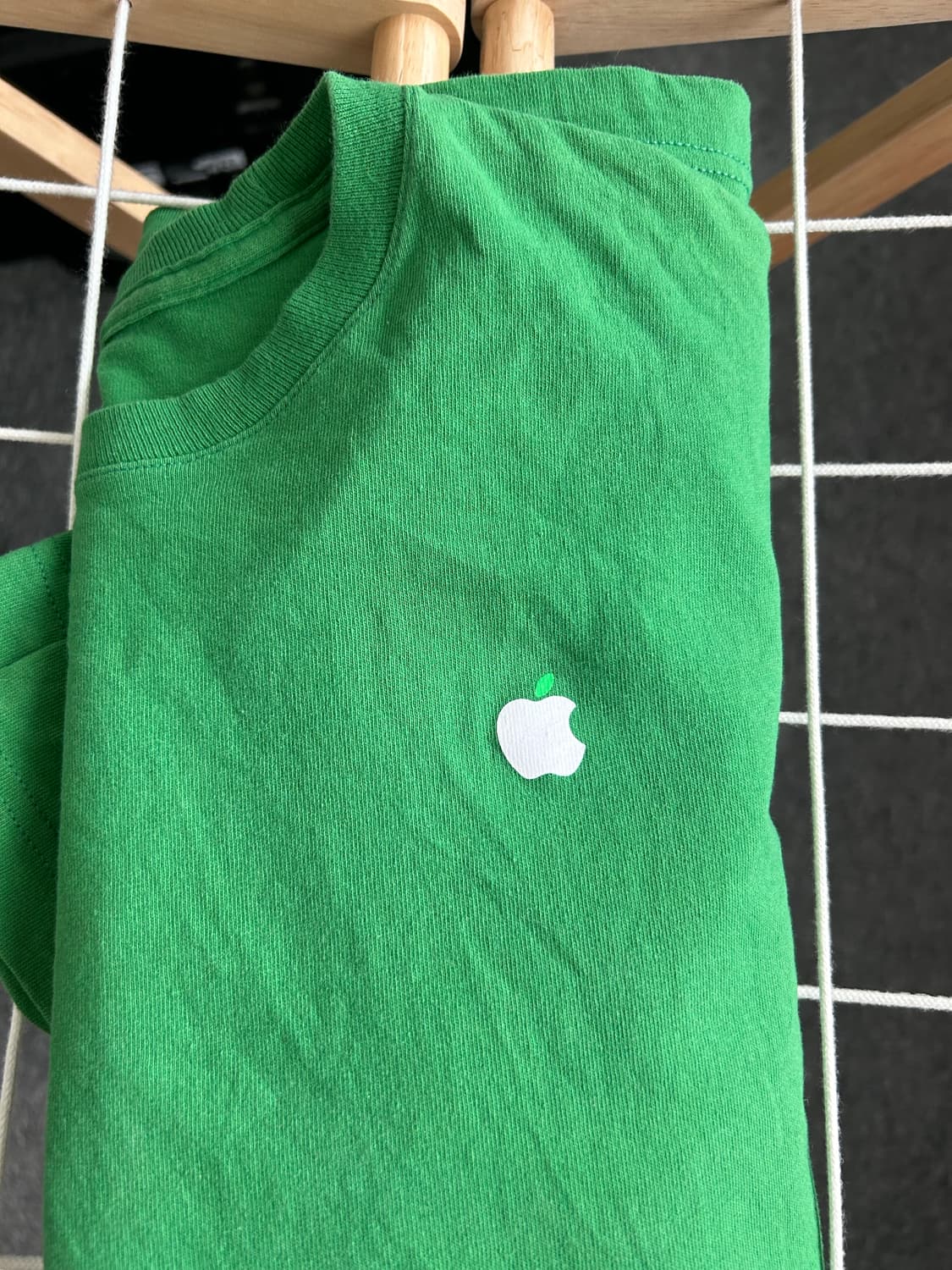 애플 로고 티셔츠 m사이즈  상품이미지3
