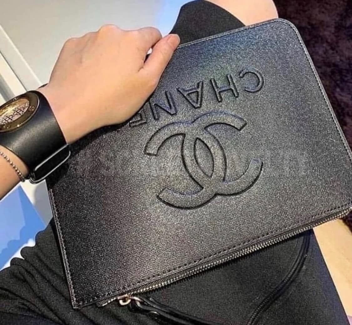 샤넬뷰티 VIP 블랙라벨 클러치백 풀박스 무배 상품이미지3