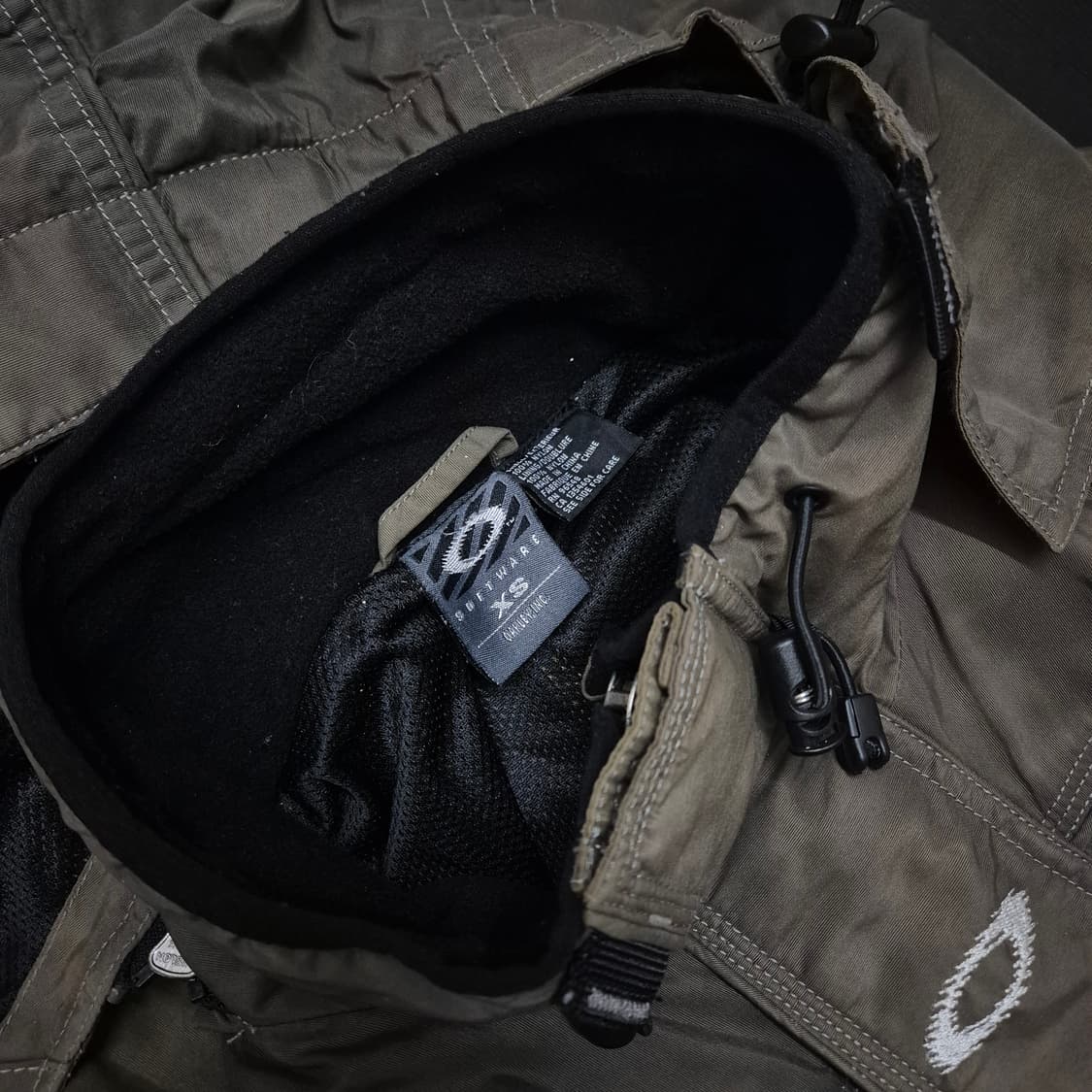 오클리 00's 소프트웨어 센터로고 XS사이즈 후드 자켓 상품이미지3