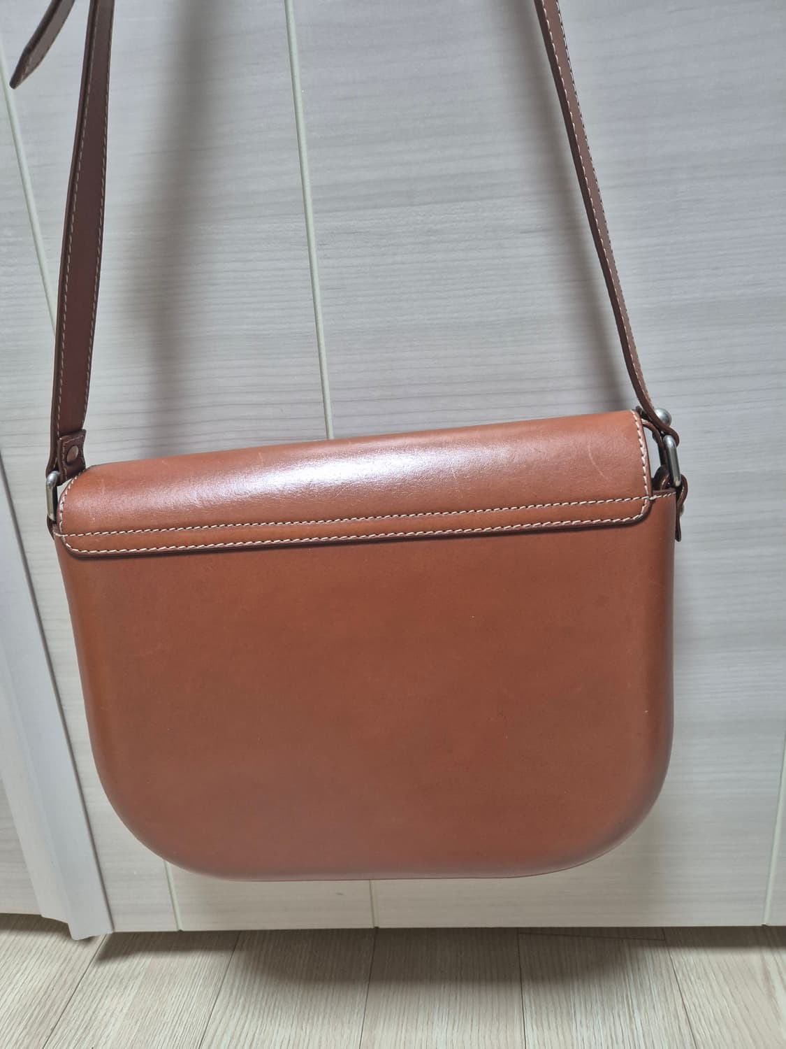 (정품) A.P.C 아페쎄 제임스 레더 백 통가죽 크로스 상품이미지2