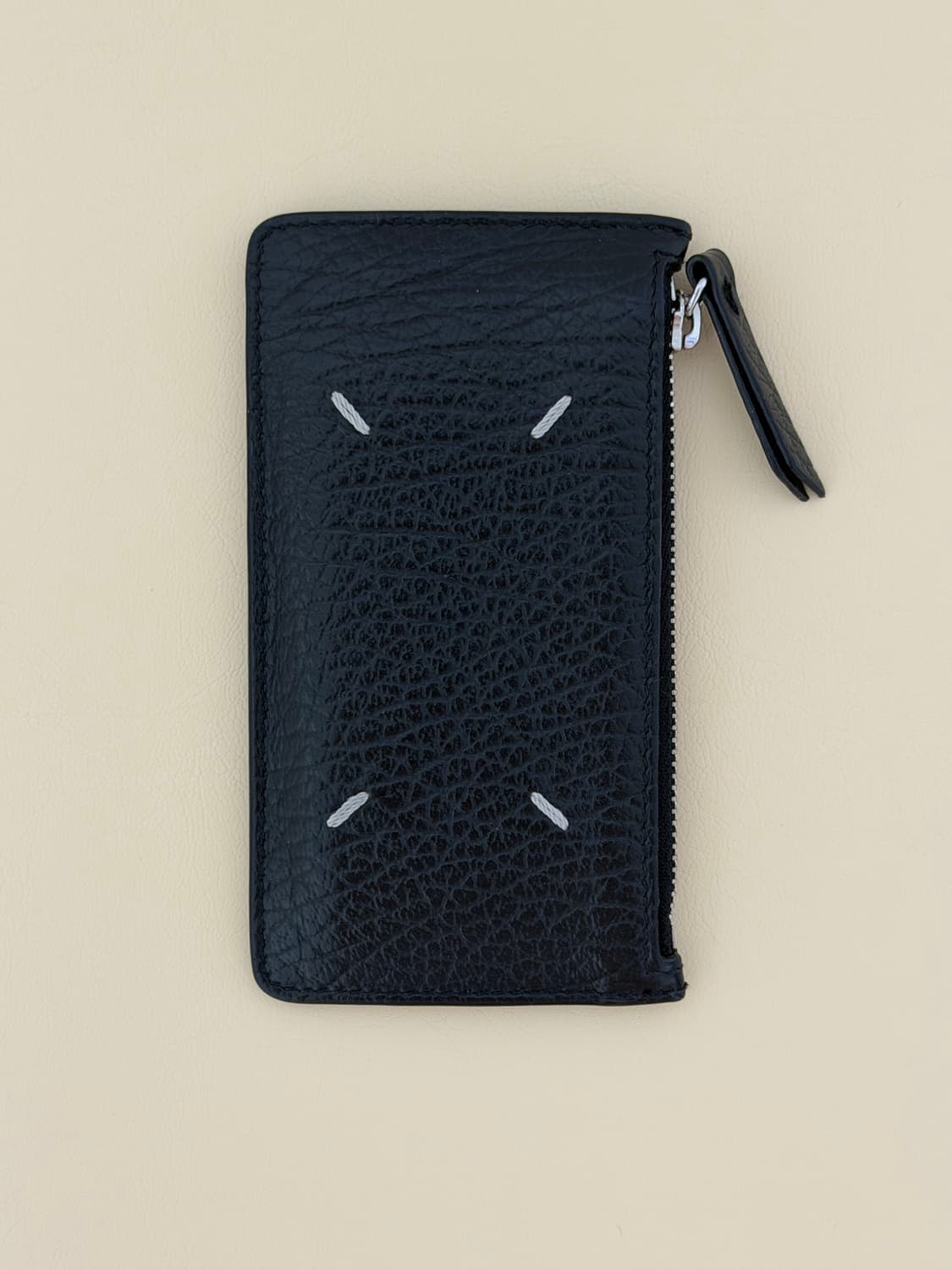 메종 마르지엘라 스티치 레더 지퍼 카드 홀더 블랙 판매 상품이미지1