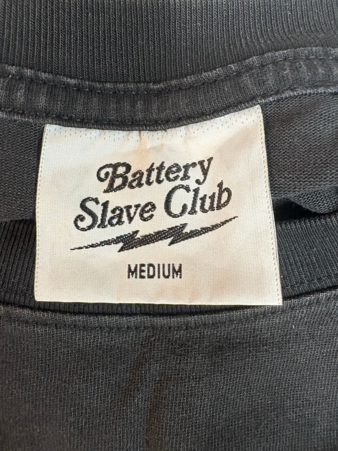 extraordinary Battery Slave Club 검정 반팔티  상품이미지4