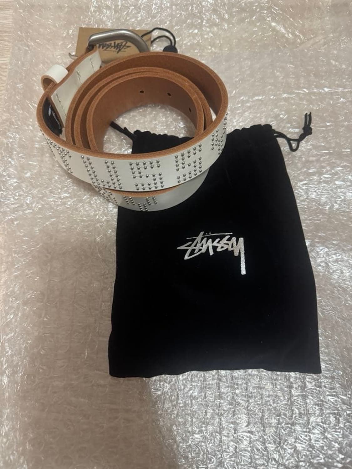 스투시 스터드 레터 벨트 본 상품이미지1