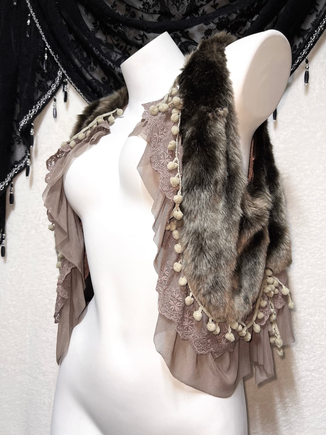 엑시즈팜 오리엔탈 레이스 퍼베스트 조끼 볼레로 라떼갸루 페어리 핀터 너드 상품이미지1