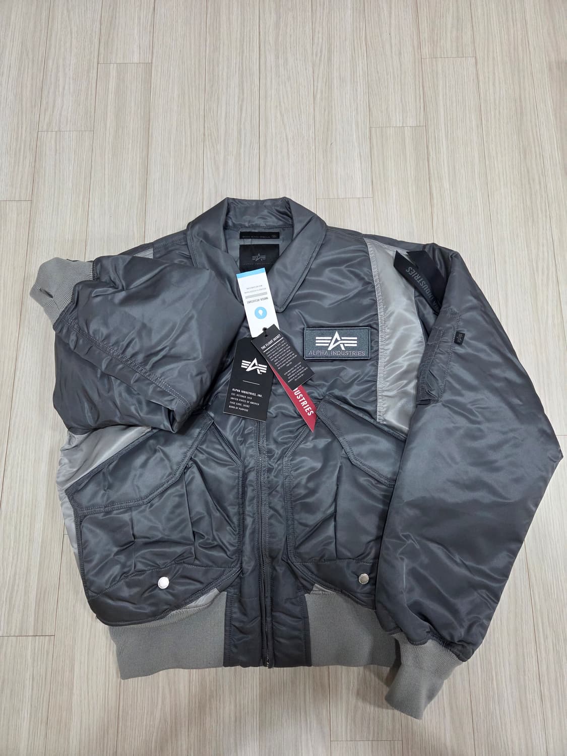 산산기어 X 알파인더스트리 플라이트자켓 상품이미지1