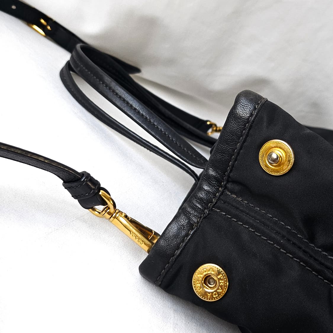 [정품 PRADA] 프라다 금장 나일론 2way백 토트백 크로스백 상품이미지5