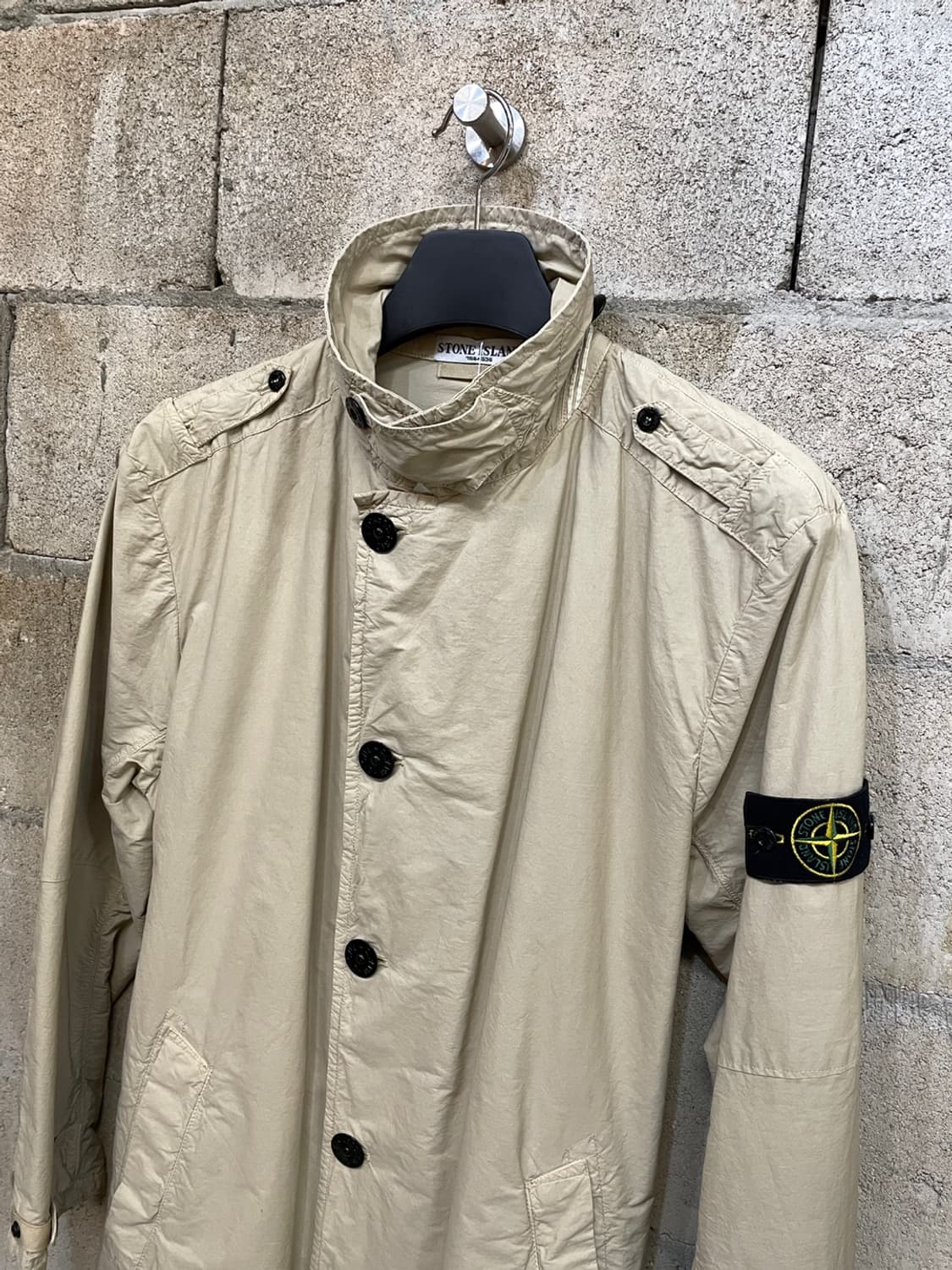 스톤 아일랜드 와펜 트렌치 코트  상품이미지4