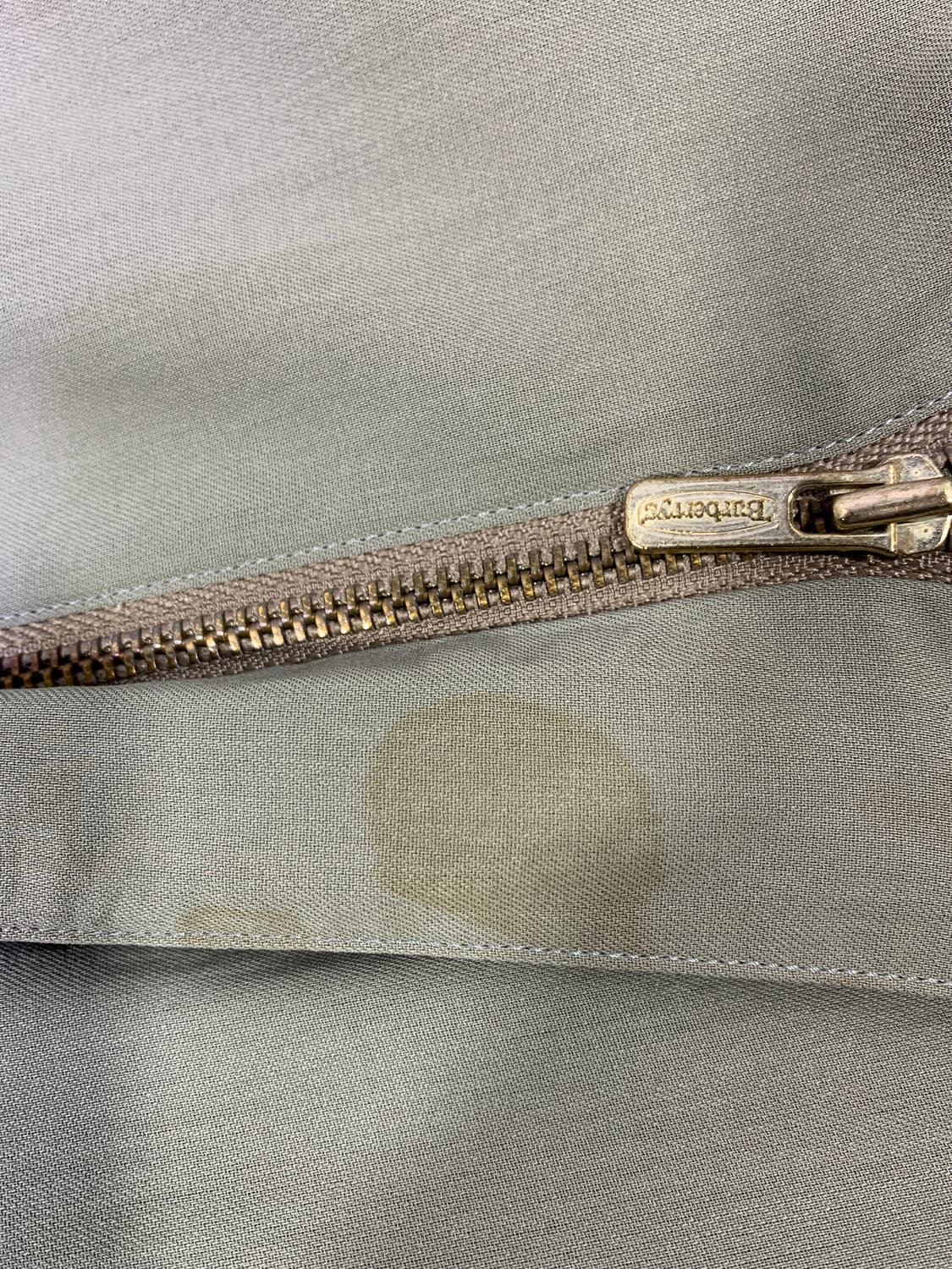 버버리 체스트 로고 집업자켓 판매합니다 상품이미지7