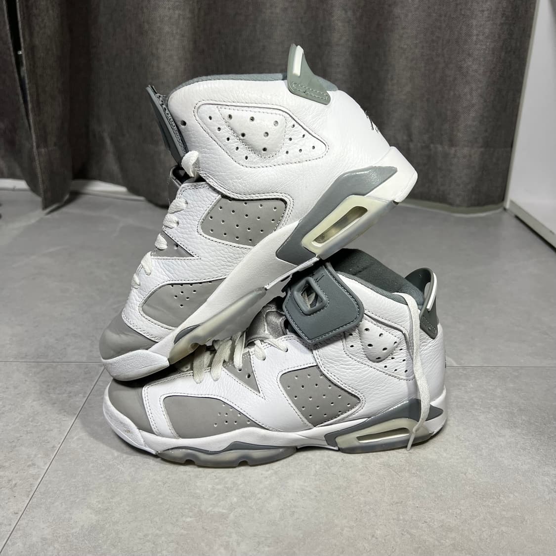 [240] 나이키 에어조던 6 레트로 쿨그레이 상품이미지1