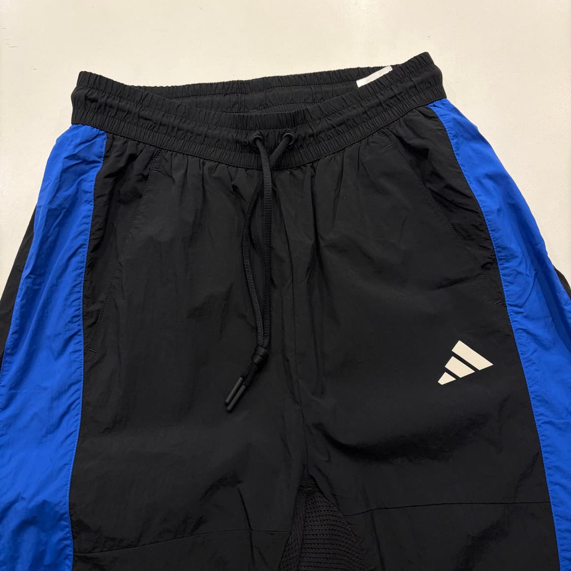 [L] 19s 아디다스 SHAPE 블랙/블루 트랙 팬츠 C75 상품이미지3