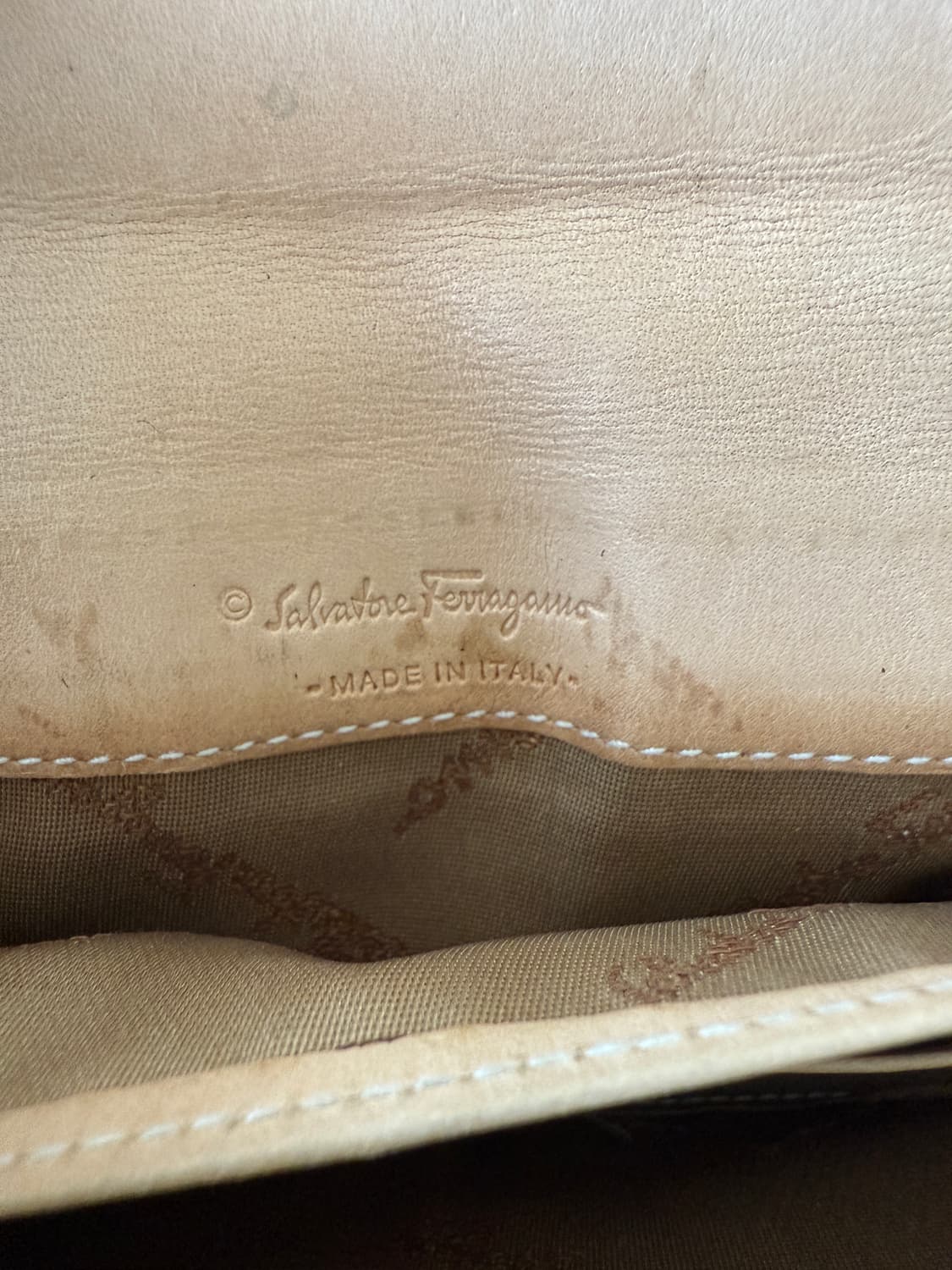 살바토레 페라가모(Salvatore Ferragamo)장지갑(ITALY) 상품이미지10