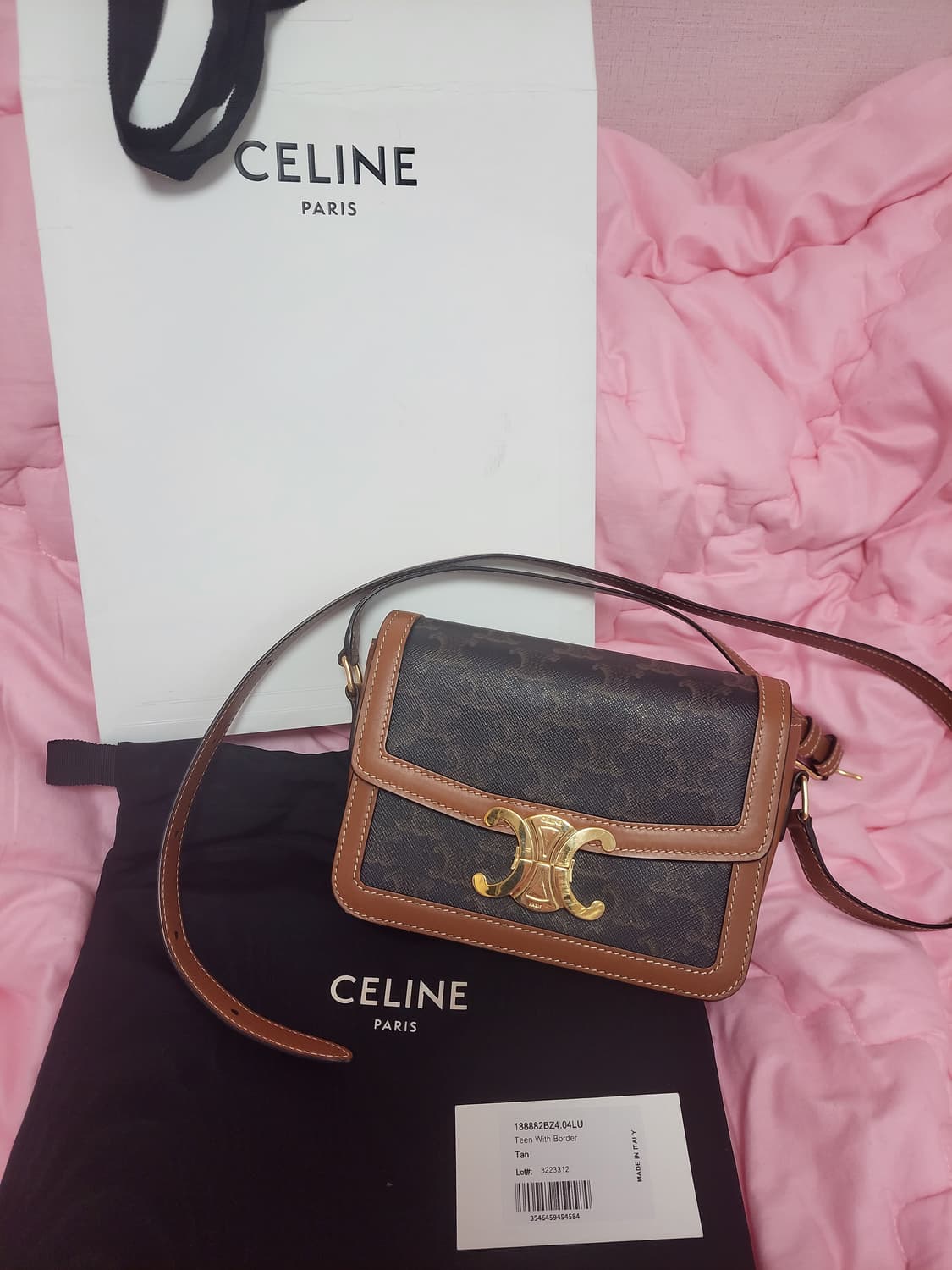 정급)급처상태좋음!셀린느 탠 트리옹프 캔버스 틴 크로스백 트리오페 가방 상품이미지1