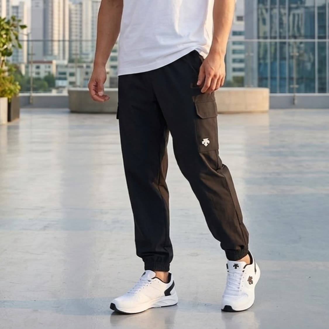 [33]데상트 베이스볼 카고 조거 팬츠 상품이미지1