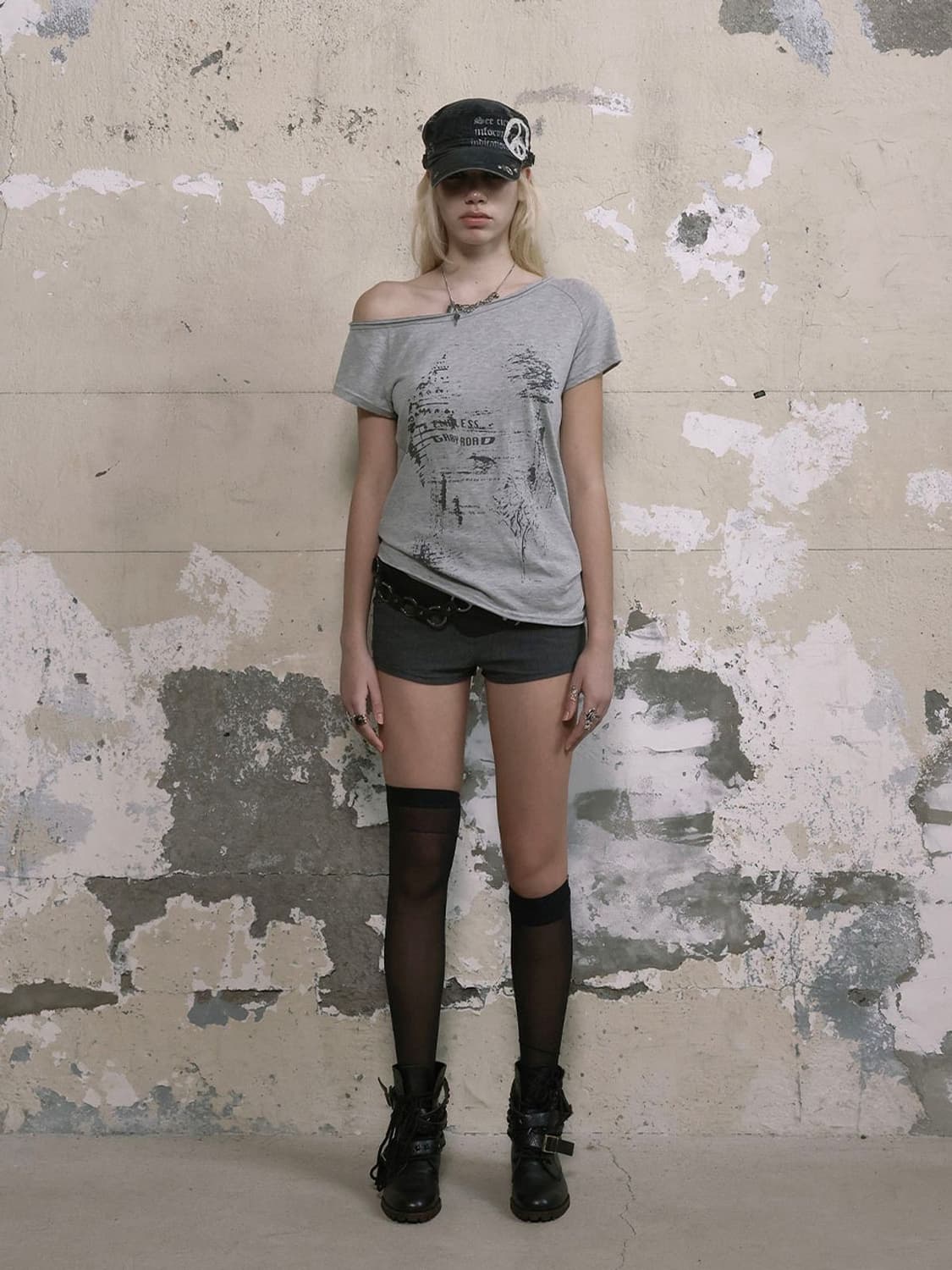 보헤미안서울 보헴서 원숄더티 FUNKY SCOOP NECK TEE 그레이 상품이미지1