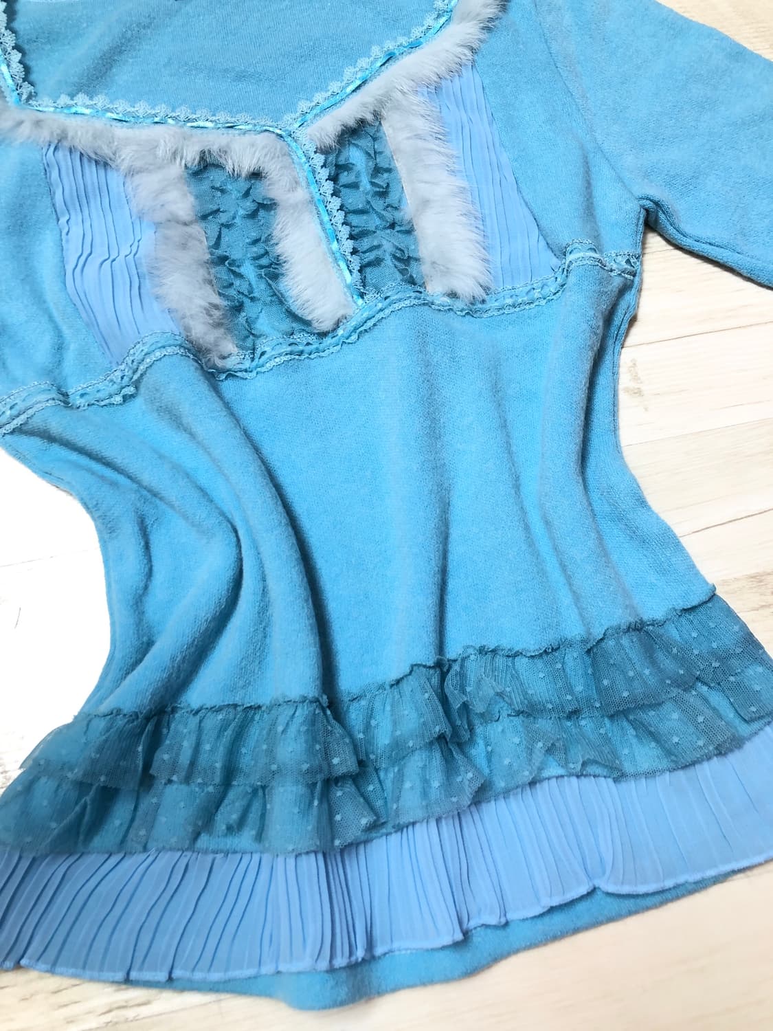 SkyBlue Lace Trimming Fur Sleeve 상품이미지2