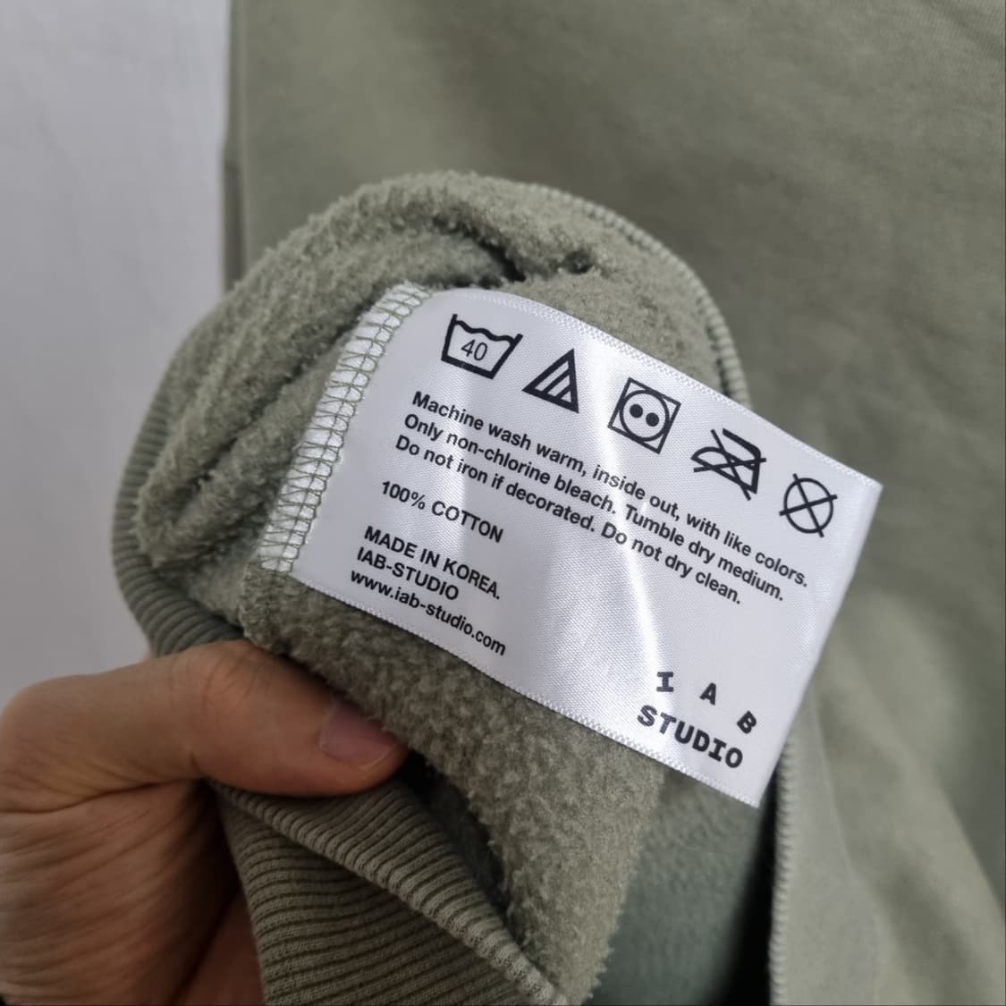 ( L ) 아이앱 스튜디오 맨투맨 카키 상품이미지5