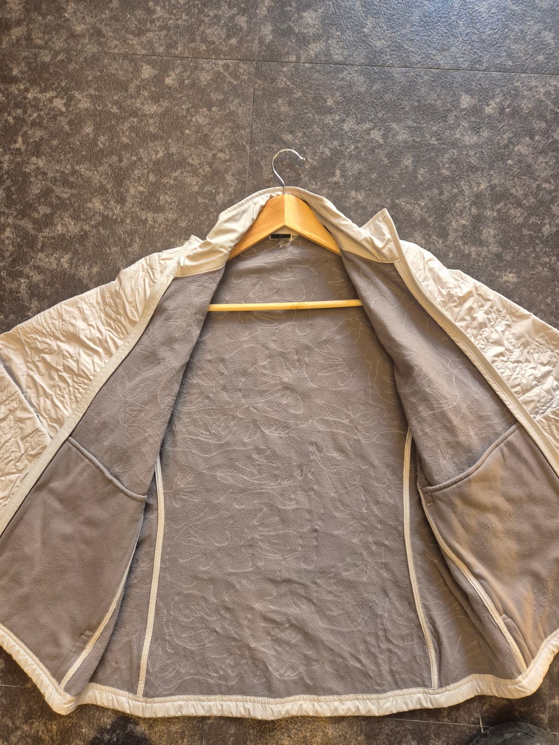 파타고니아 여성 퀼팅 경량 자켓 (M사이즈로추정) 상품이미지5