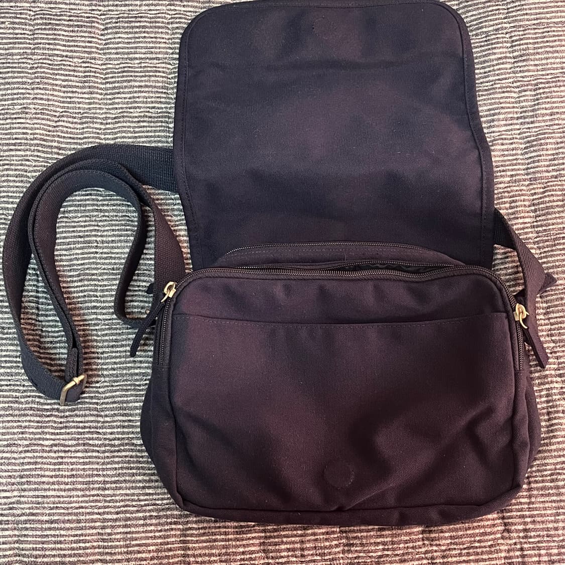 타미힐피거 타미진스 크로스백 상품이미지3