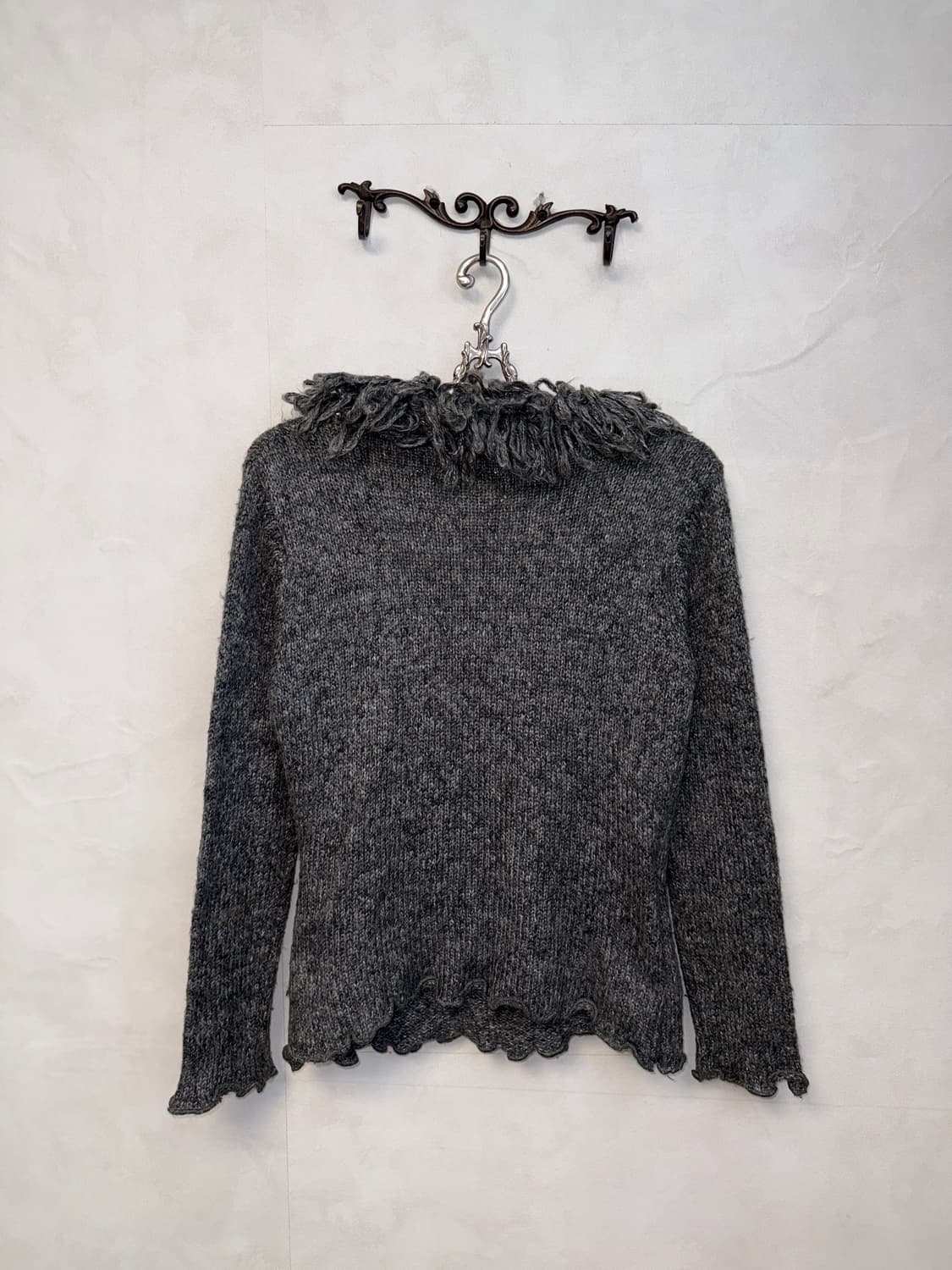 Charcoal grunge tassel collar wrap knit 상품이미지5