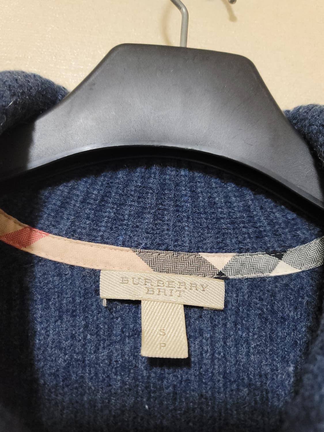 버버리 브릿 캐시미어 혼방 하이넥 니트 상품이미지6