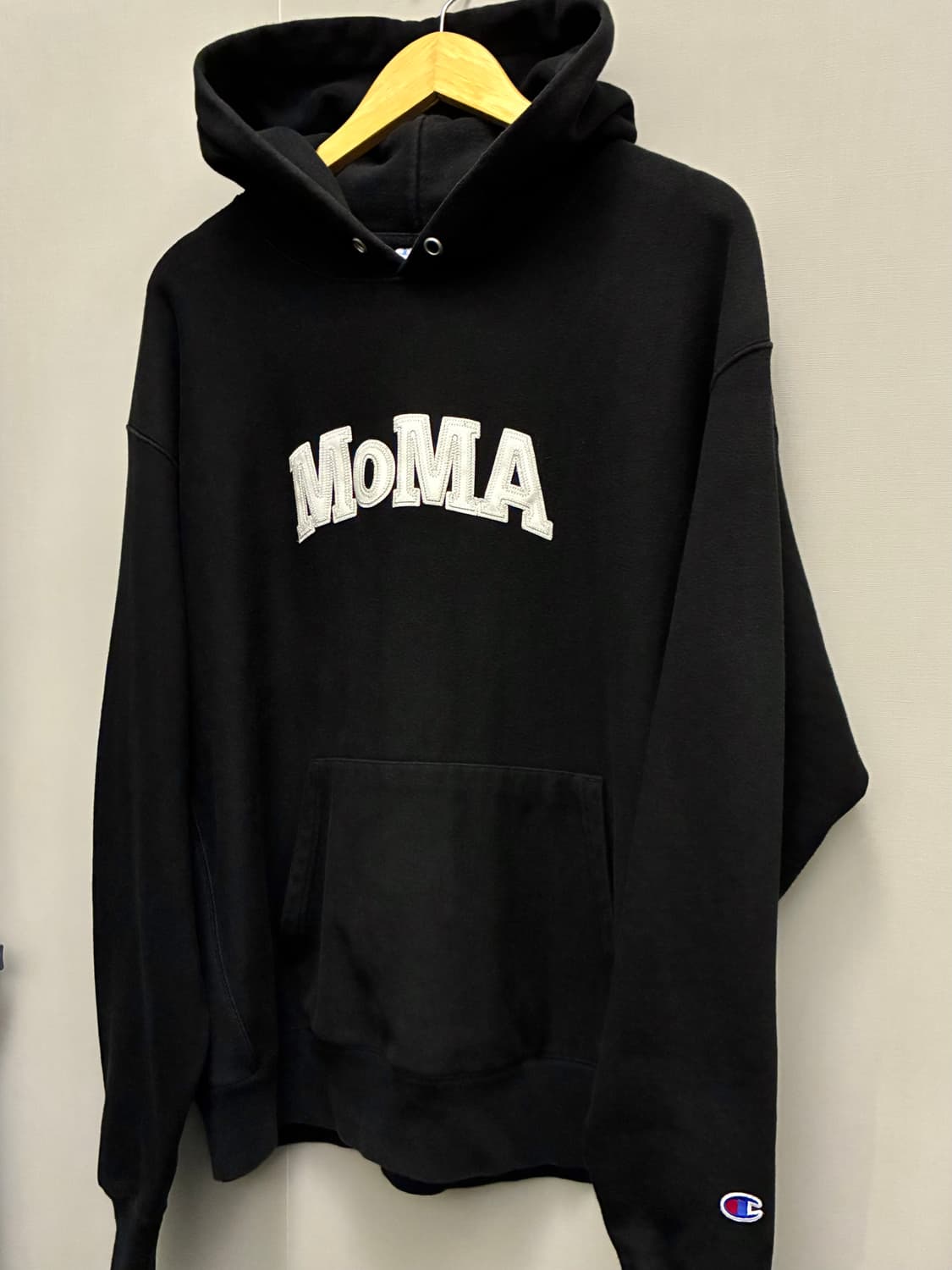 (XL)챔피온 x MOMA 모마 리버스위브 스웻 후드티셔츠 블랙 상품이미지2