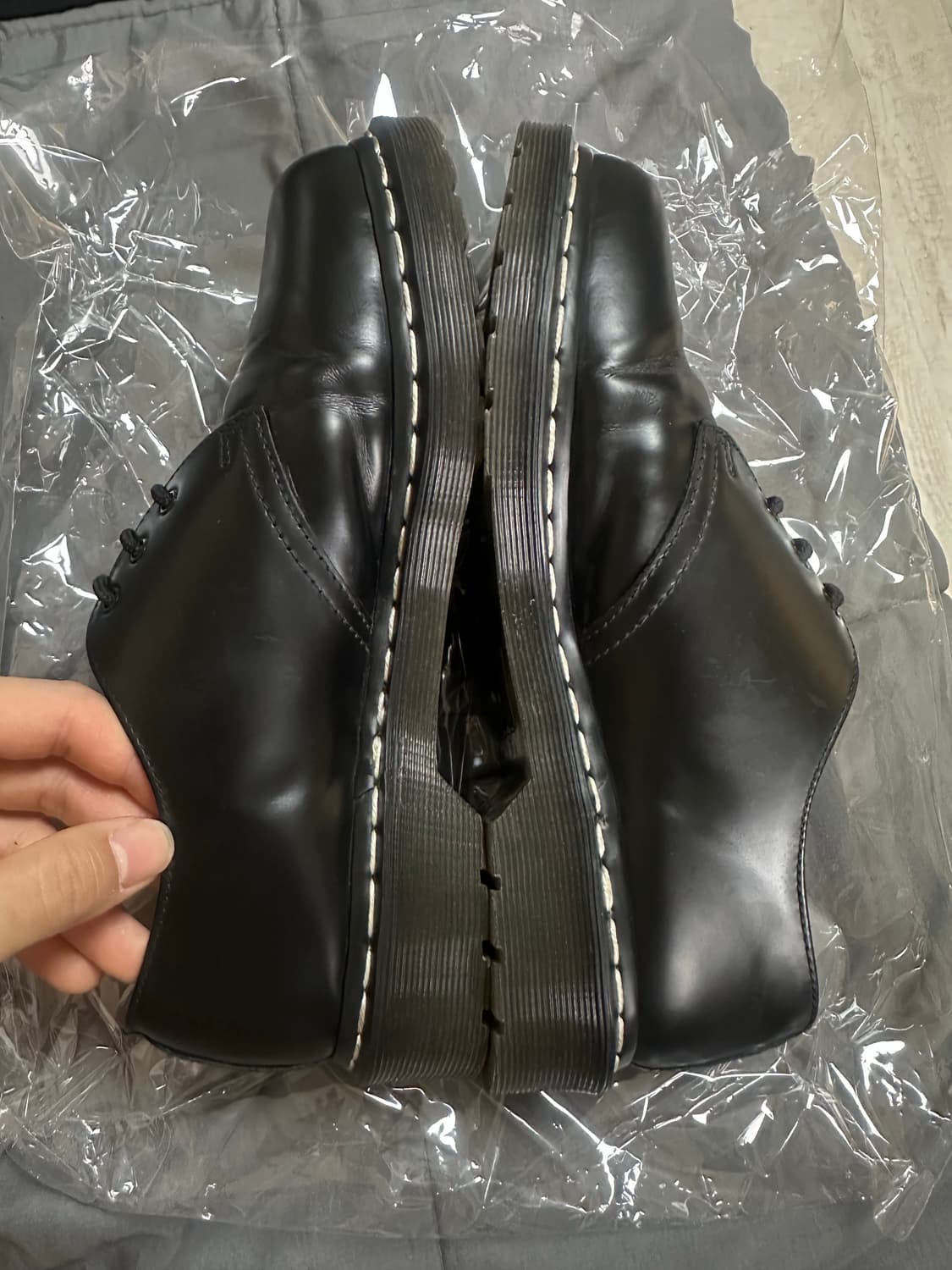 닥터마틴 1461 스무스 블랙 ws 화이트스티치 uk7 상품이미지4