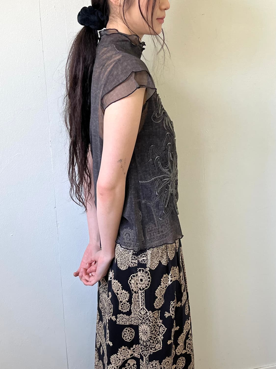 ISUI 시스루 플라워 탑  상품이미지6