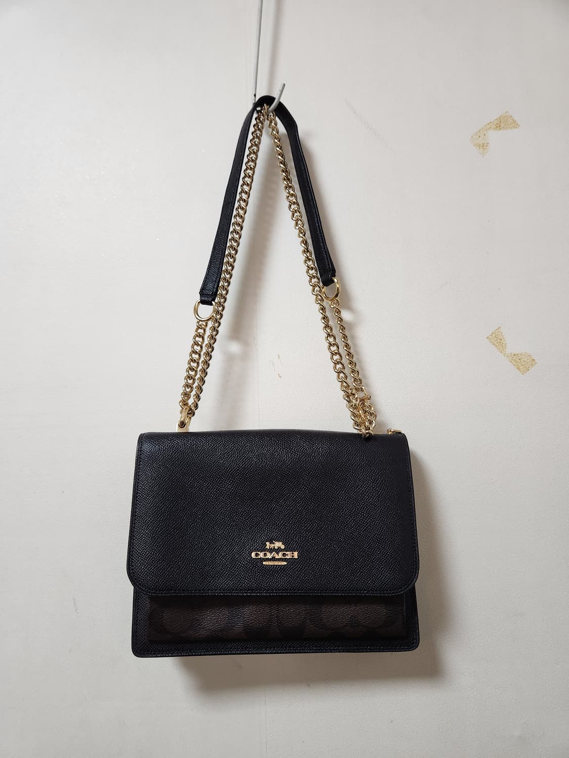 코치 블랙 시그니처 체인 크로스백 상품이미지2