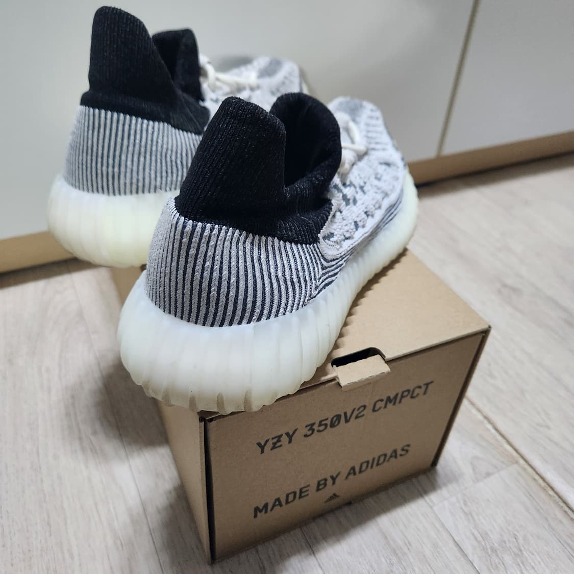 이지부스트 350 V2 CMPCT 슬레이트 화이트 상품이미지2