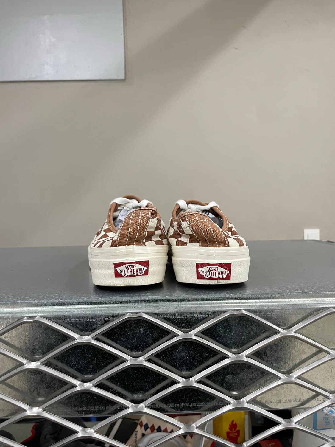 반스 어센틱 44 DX 애너하임 팩토리 체커보드 245 상품이미지3