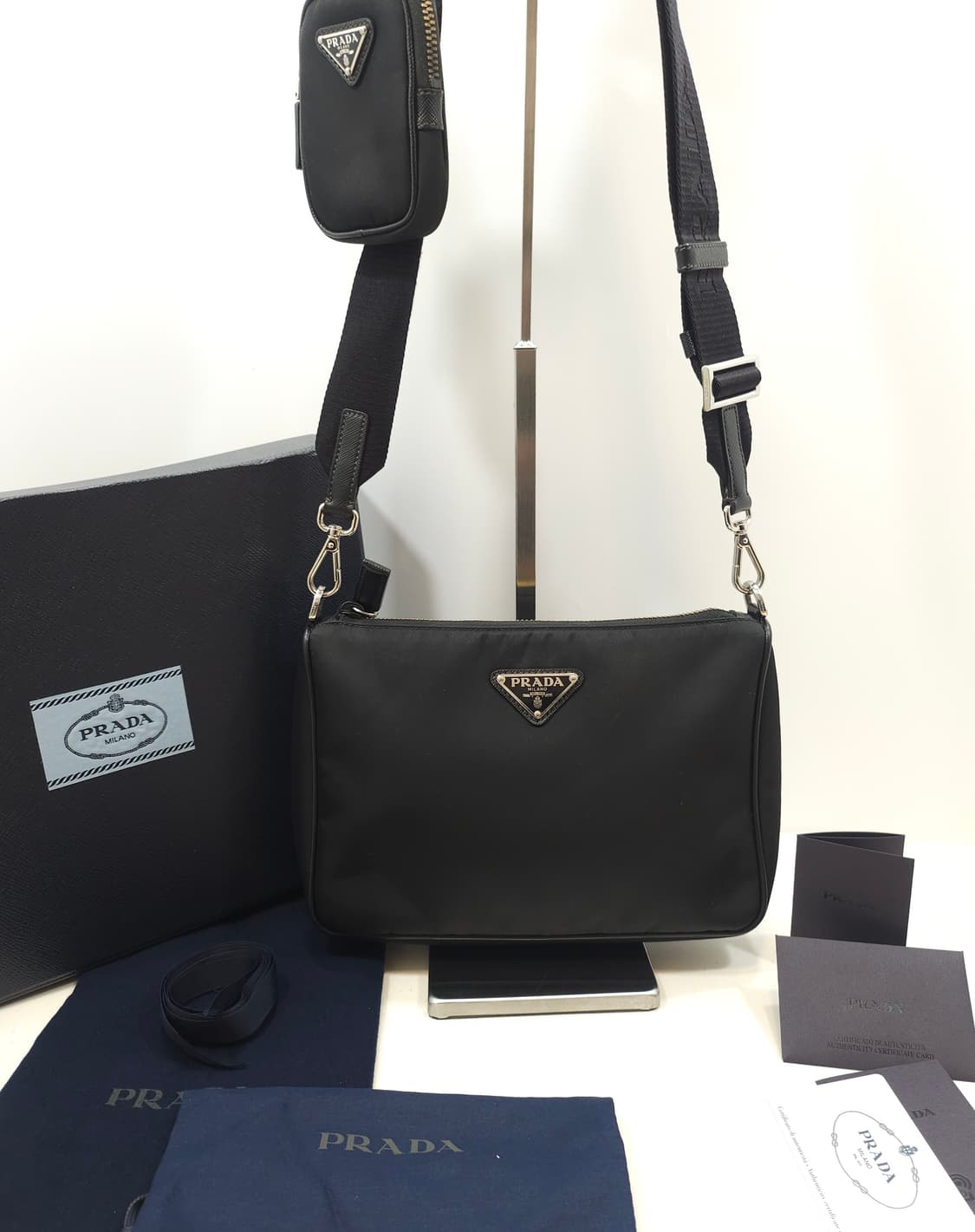 프라다 리나일론 크로스백 상품이미지1
