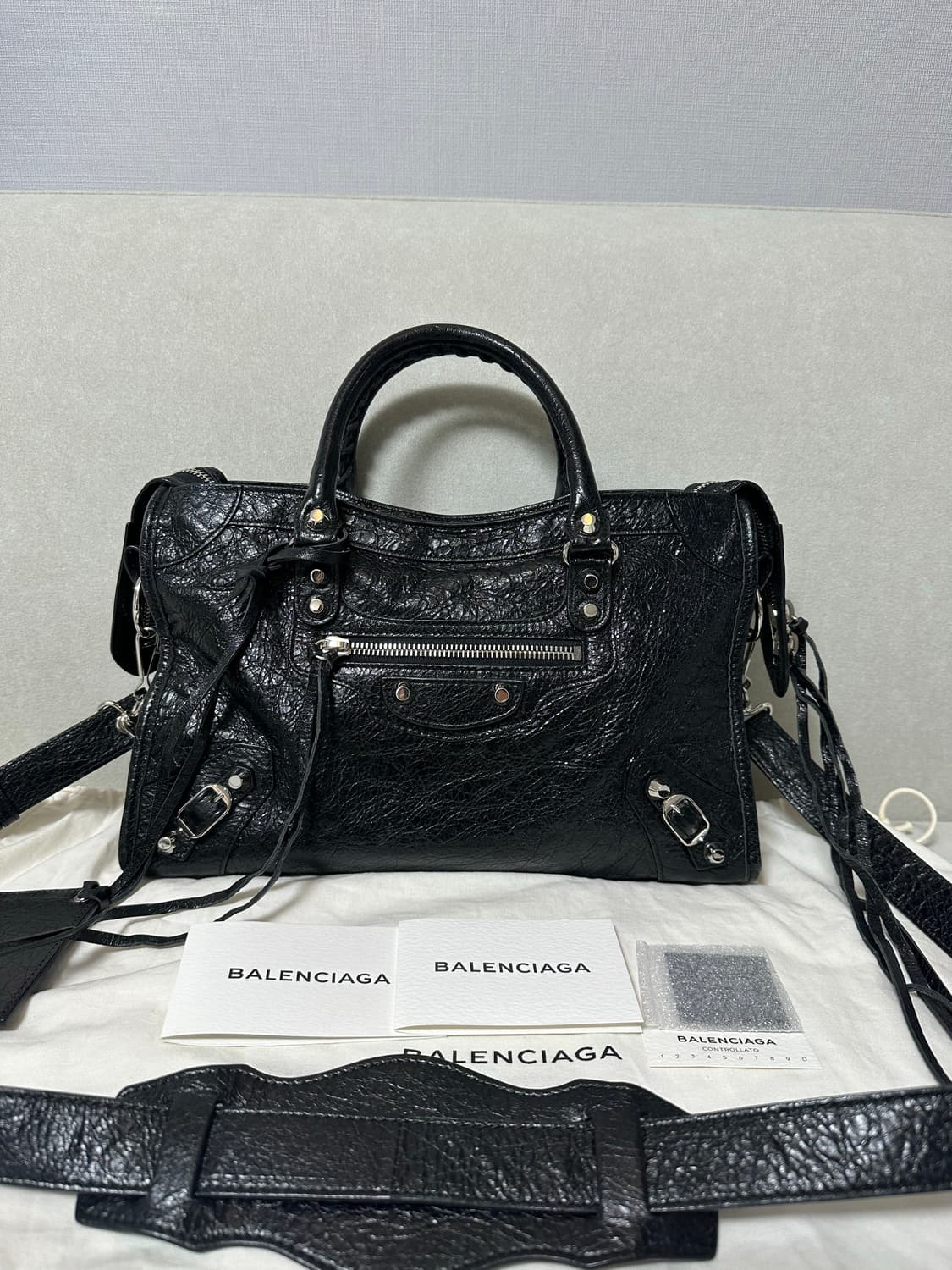 [SA 정품] 발렌시아가 시티 모터백 스몰 블랙-2 상품이미지2