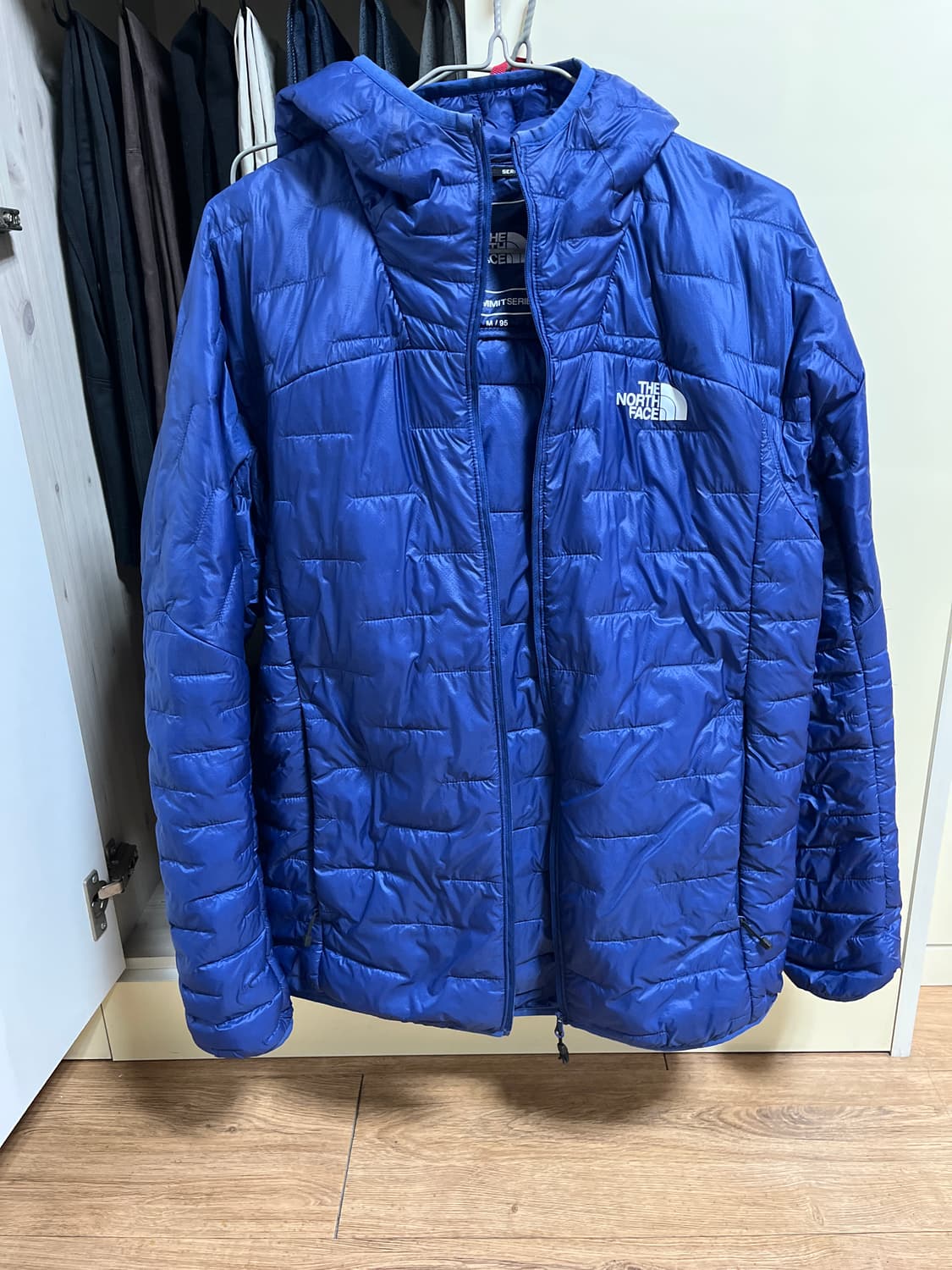 노스페이스 서밋 히트라인 블루 경량패딩 상품이미지2