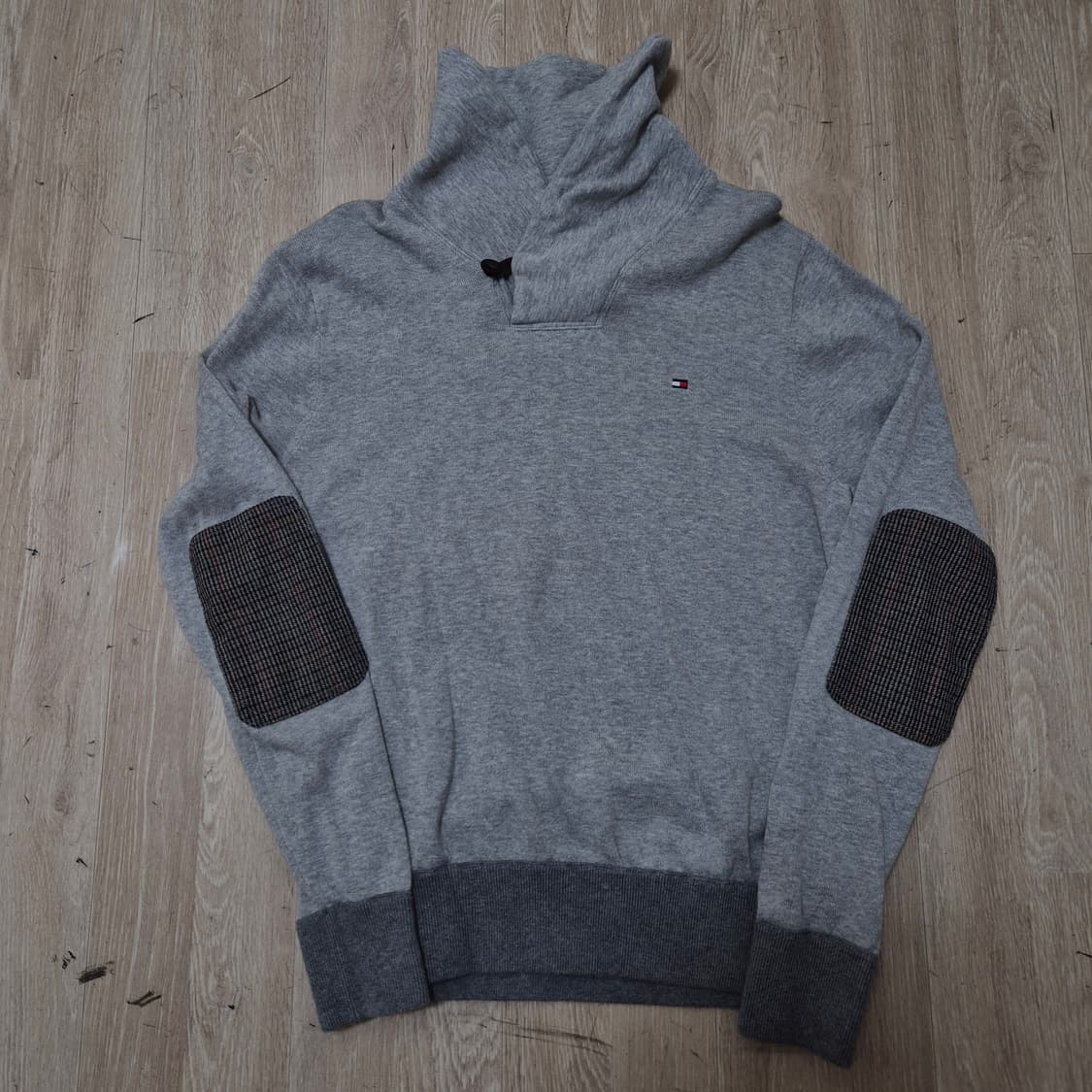 타미힐피거 스몰플래그 모직 숄카라 니트 M(95) 상품이미지1