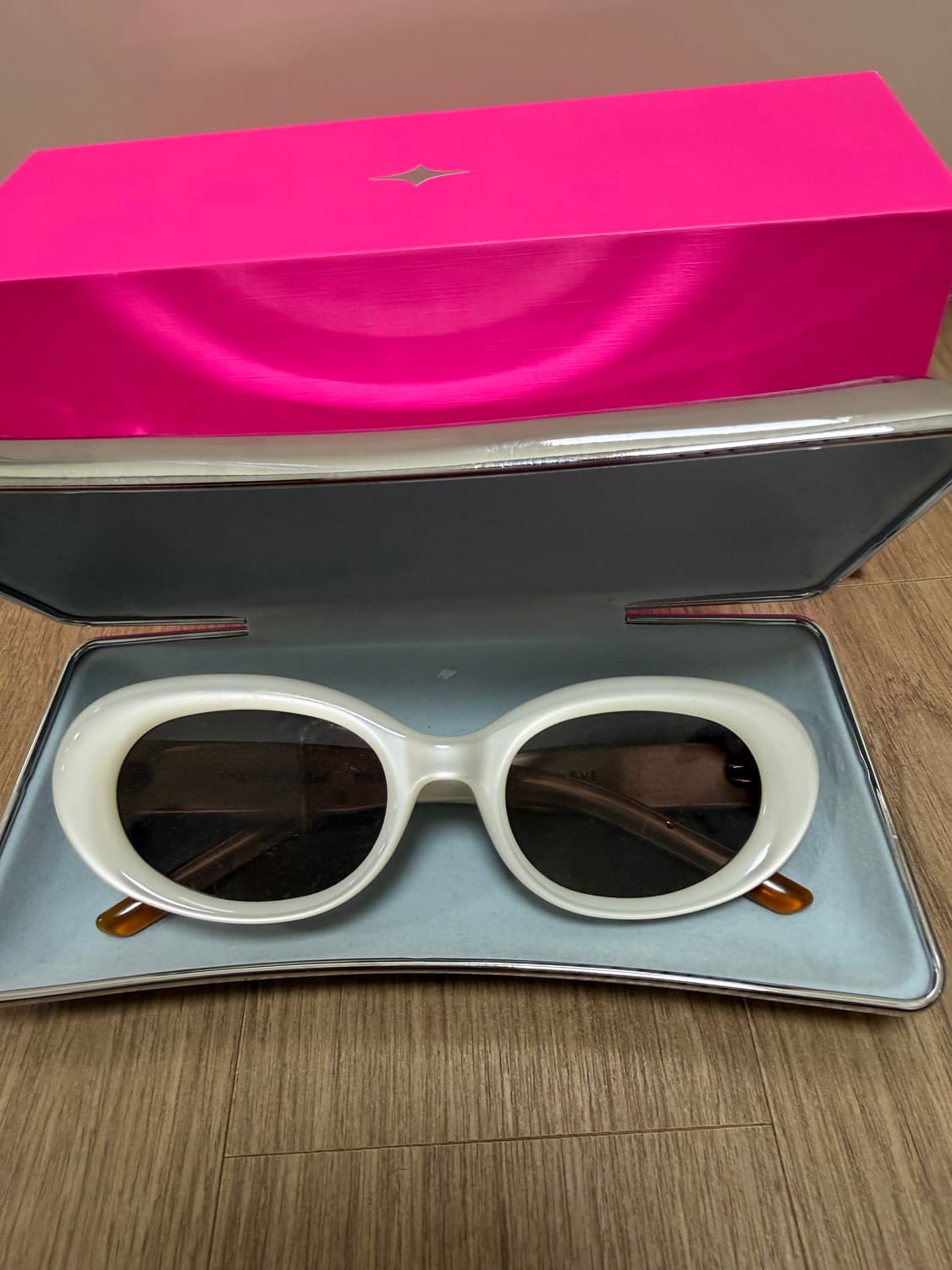 젠틀몬스터 선글라스 상품이미지1