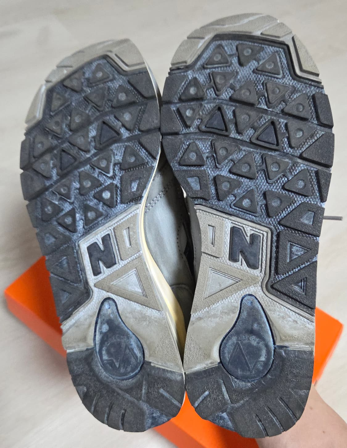 뉴발란스 1600 프리미엄 빈티지 상품이미지8