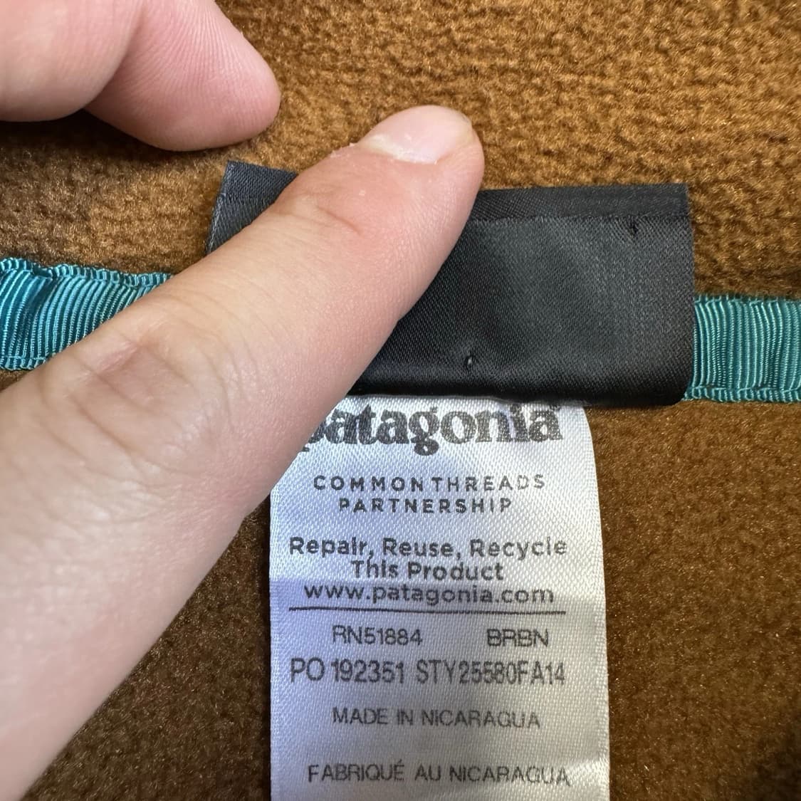 14FW 파타고니아 신칠라 스냅-T 플리스 브라운/베이지 투톤 상품이미지4