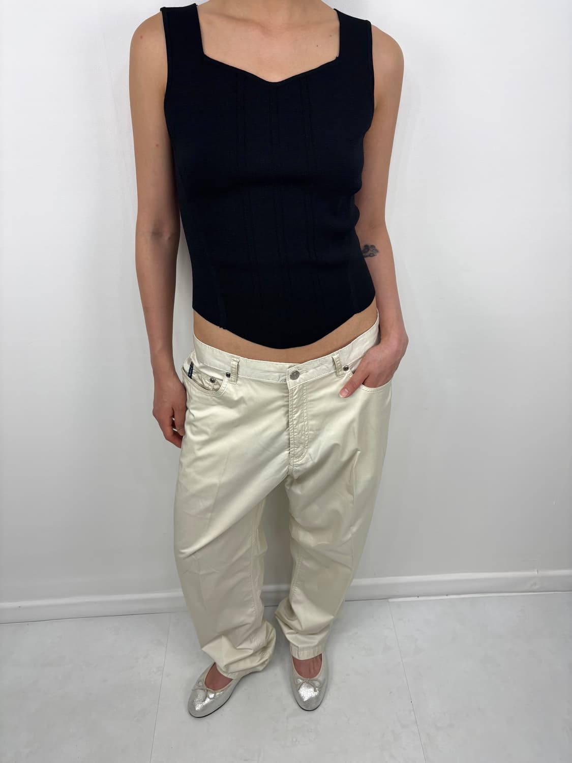 PANEL SQUARE NECK SLEEVELESS 상품이미지2