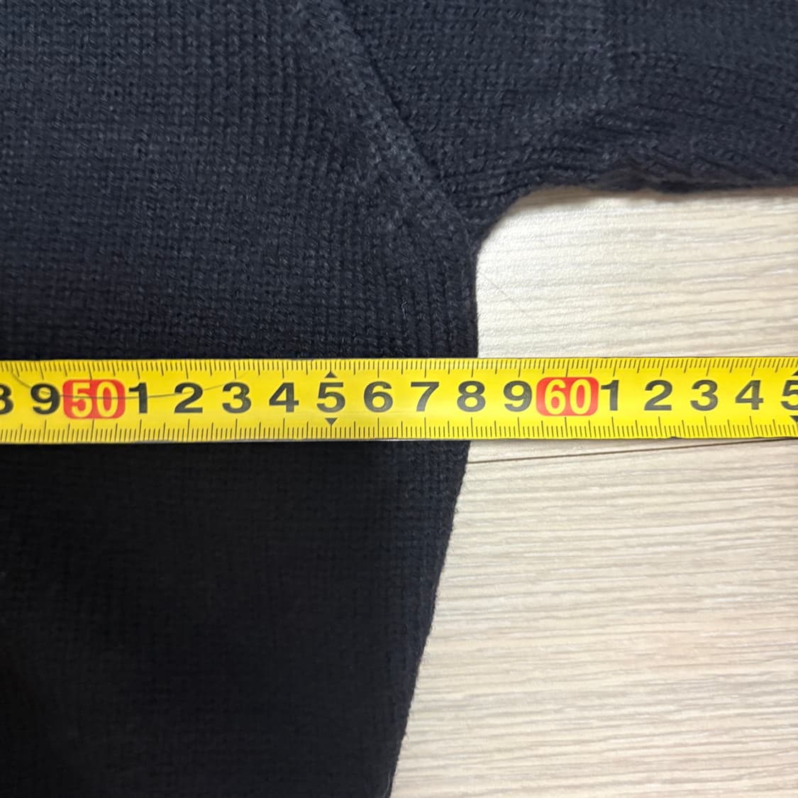 에잇세컨즈 패치 자수 니트  상품이미지3