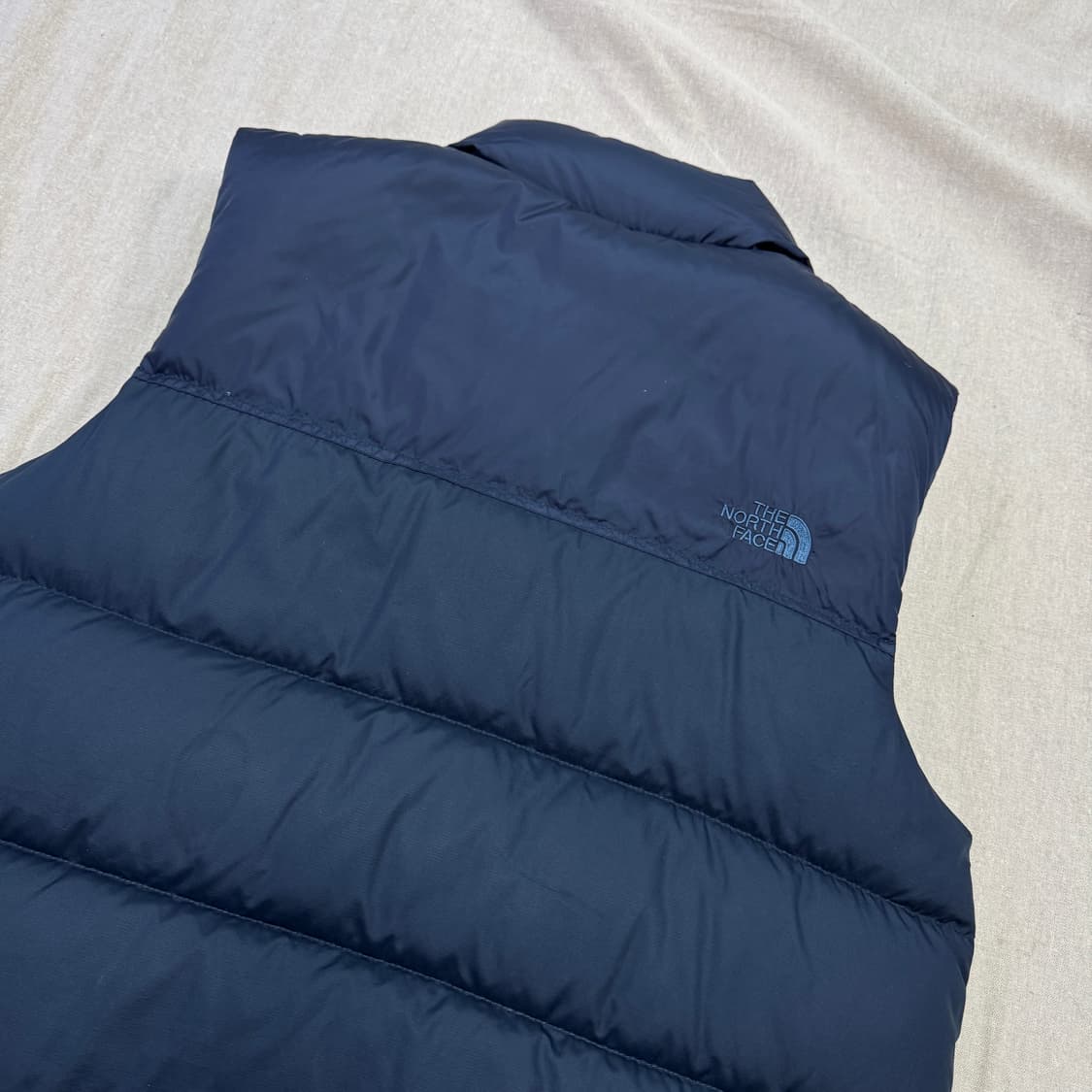 노스페이스 해외판 700 네이비 패딩 베스트 L 상품이미지3