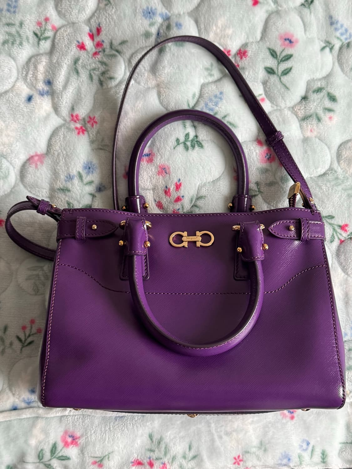 살바토레 페레가모 퍼플 베키 토트백 상품이미지1