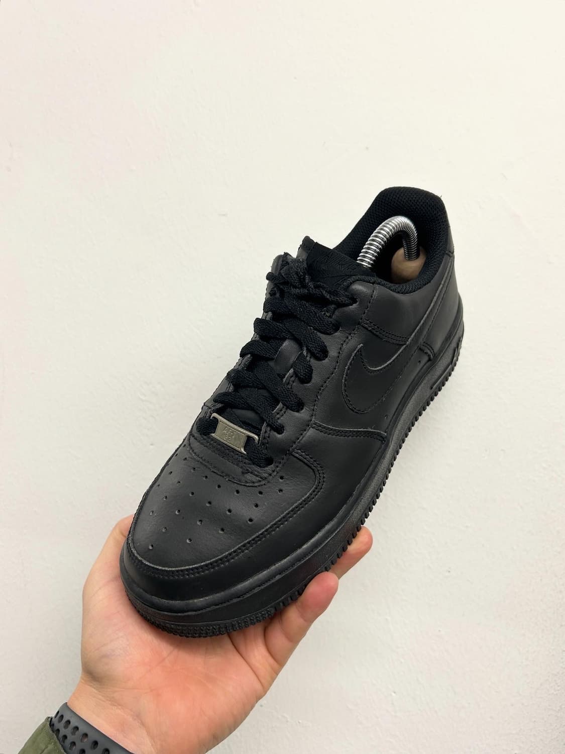 나이키 에어포스1 올블랙 240 상품이미지3