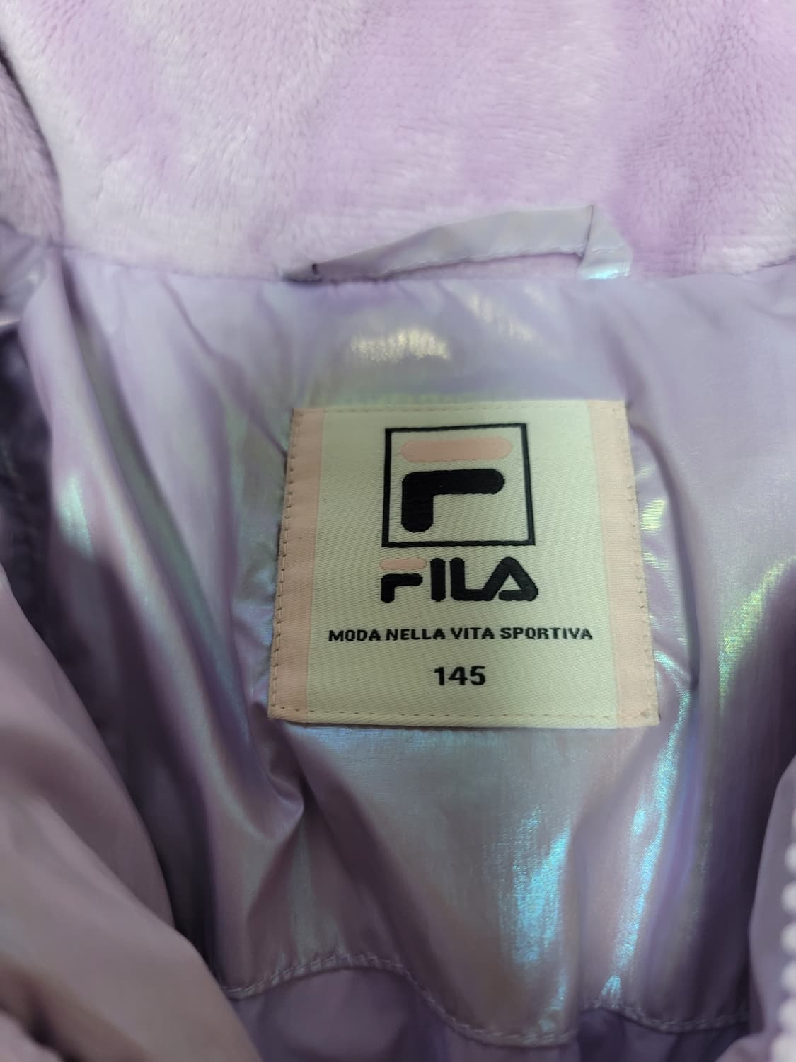 휠라 구스다운 패딩 키즈 145사이즈 상태굿

 상품이미지4