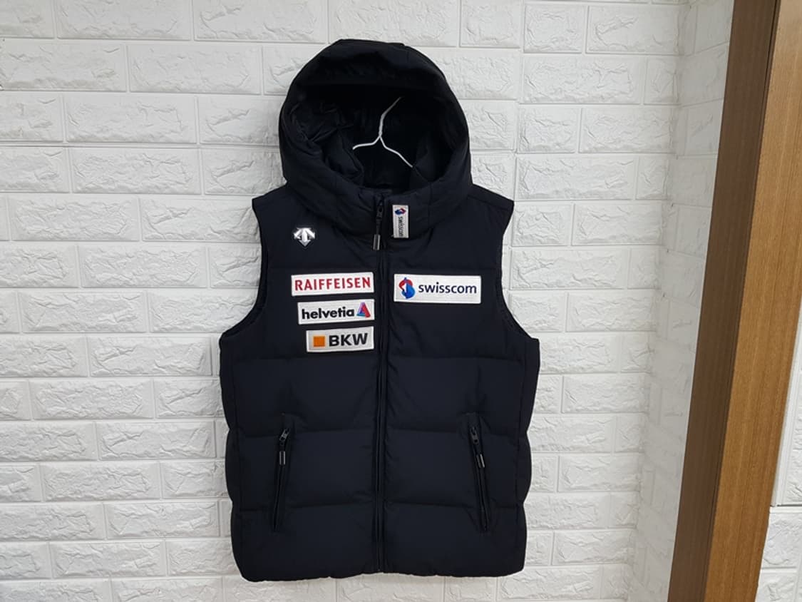 데상트 조끼 패딩 점퍼 키즈160 (여성66가능) 상품이미지1