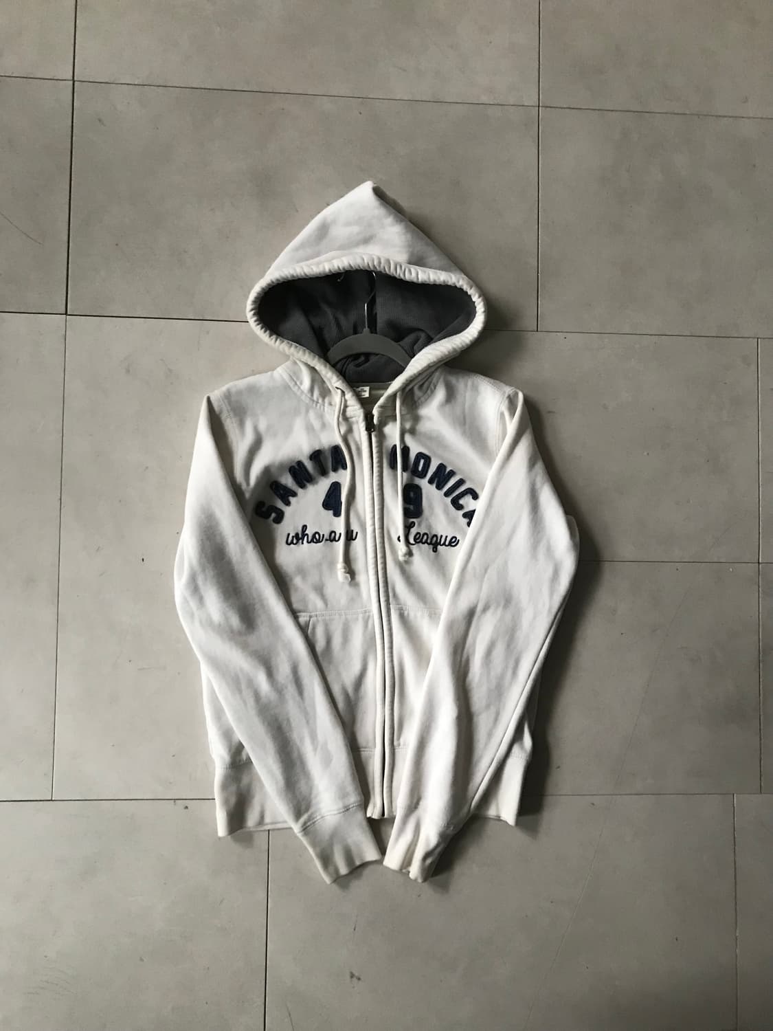 후아유 화이트 후드집업 상품이미지6