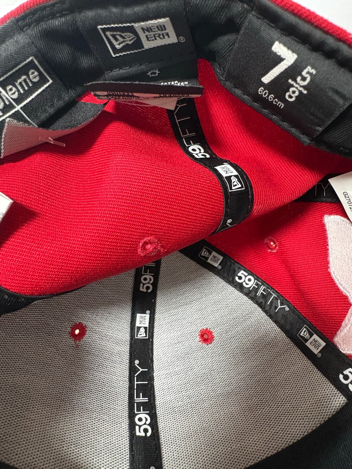슈프림 x 뉴에라 머니박스 로고 레드캡  상품이미지6