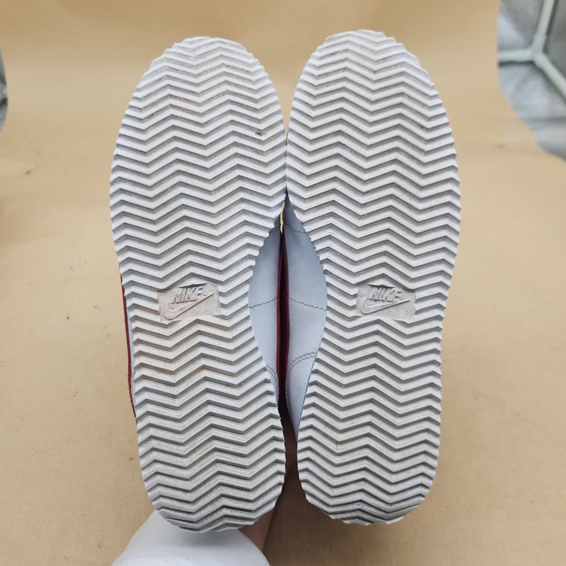 나이키 코르테즈 흰빨파 여성운동화240  상품이미지3