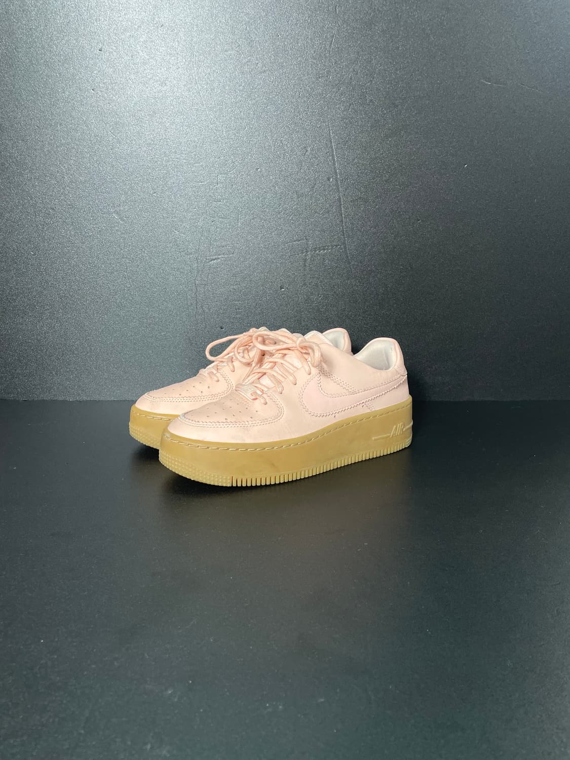 [230] 나이키 에어포스1 세이지 로우 LX 워시드 코랄 상품이미지1