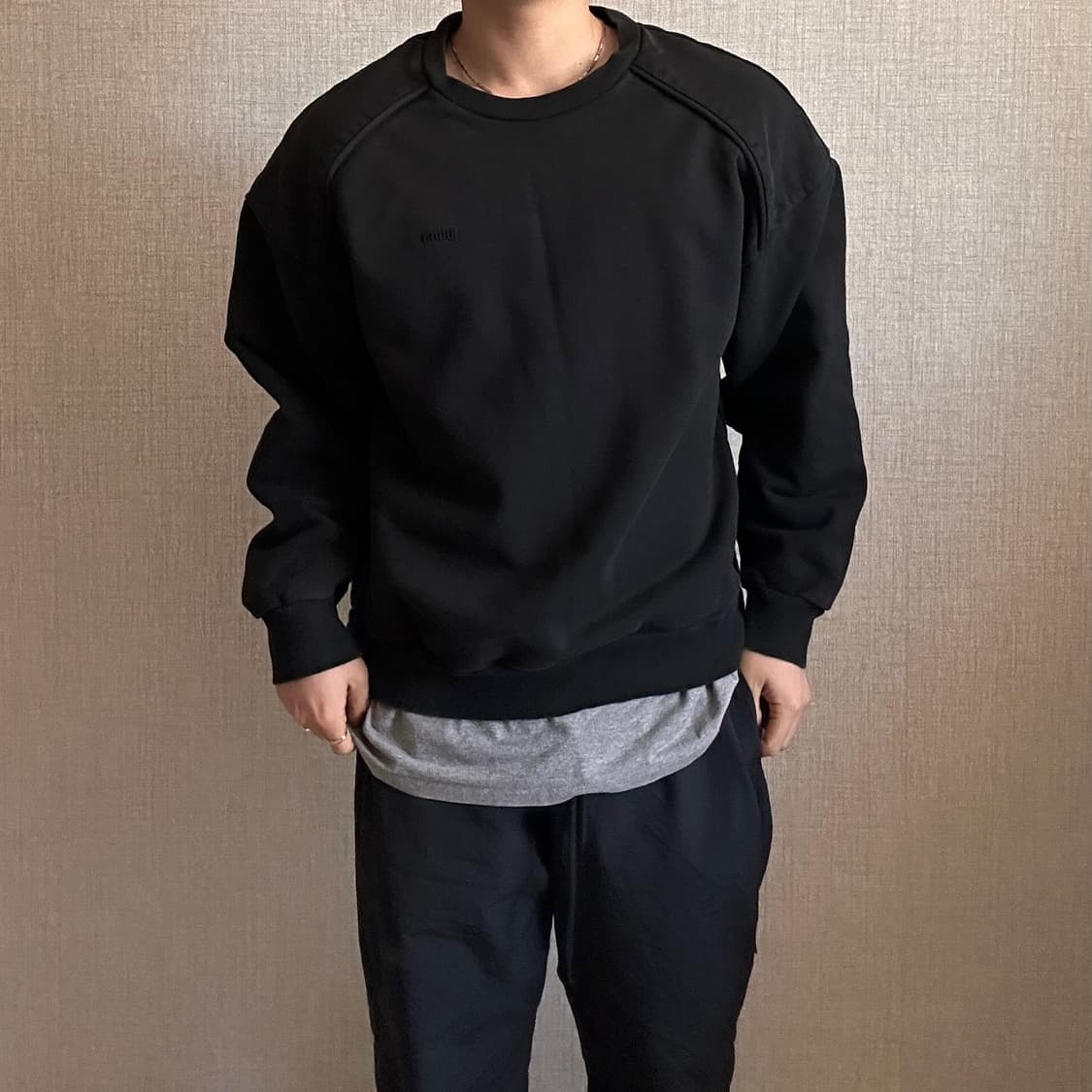 Juun.J 준지 20fw 엠브로이더리 레터링 스웻셔츠 상품이미지2